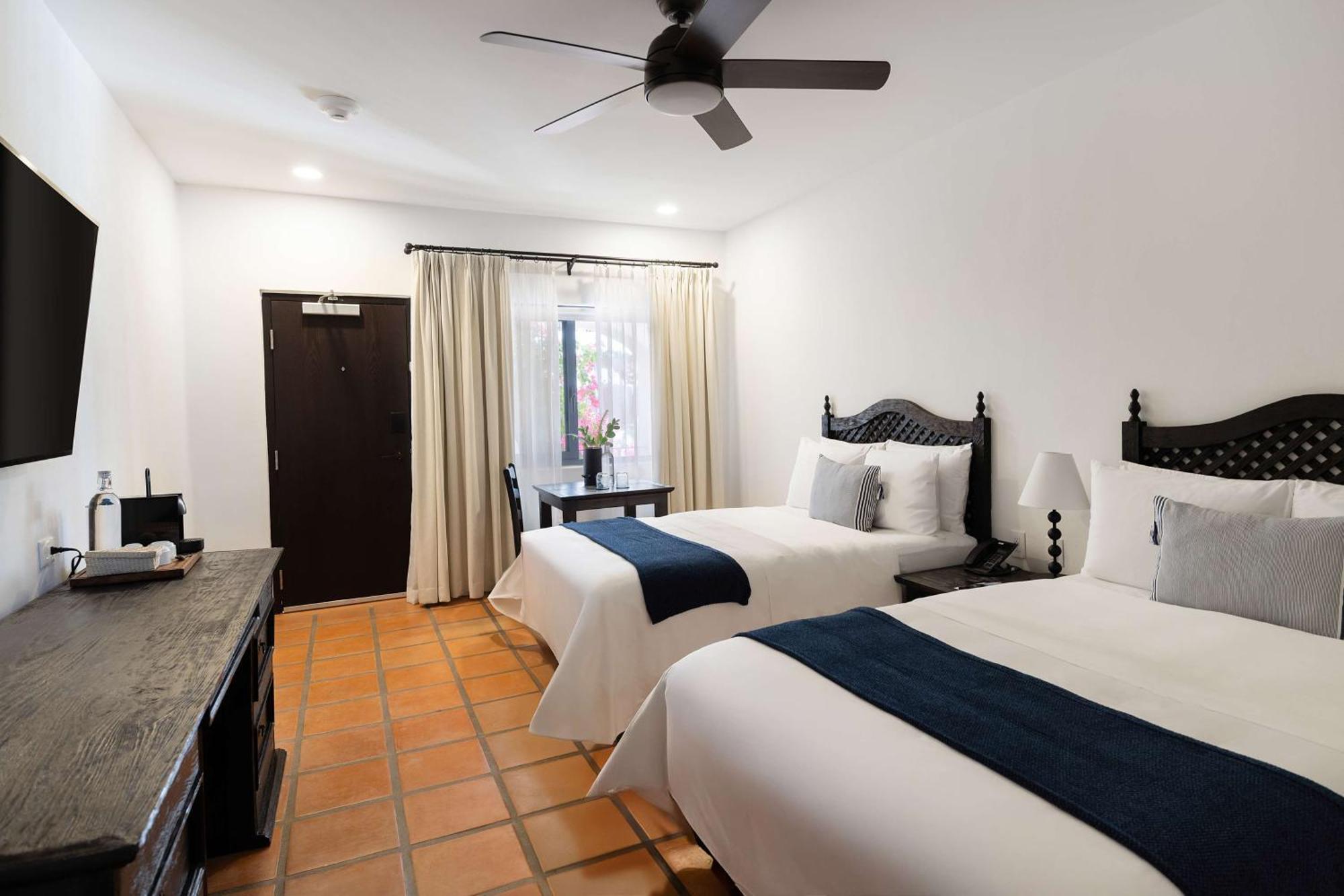 Hotel Tropicana Cabos, Tapestry Collection By Hilton 4*