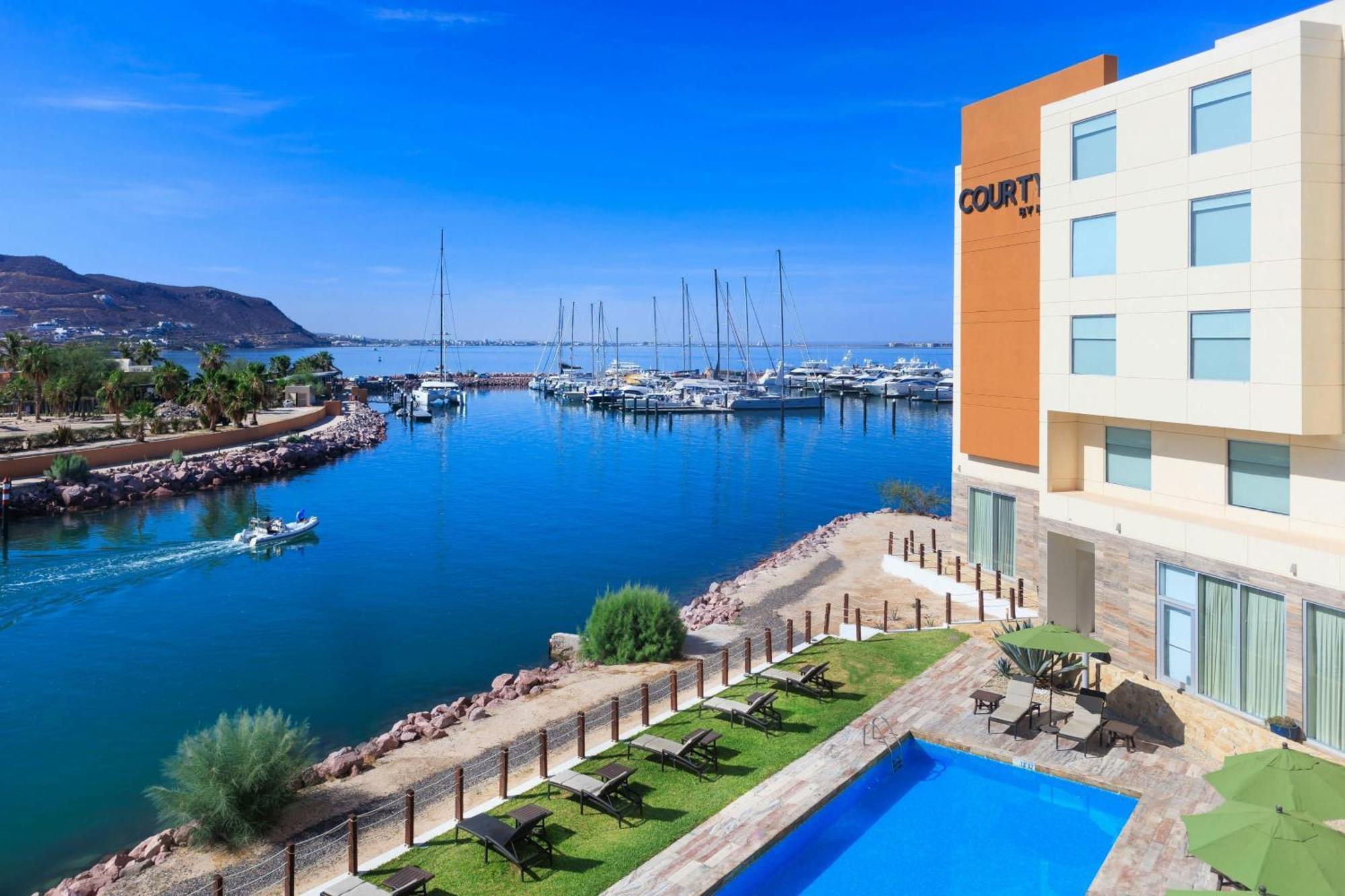 Courtyard By Marriott Baja California Sur Hotel