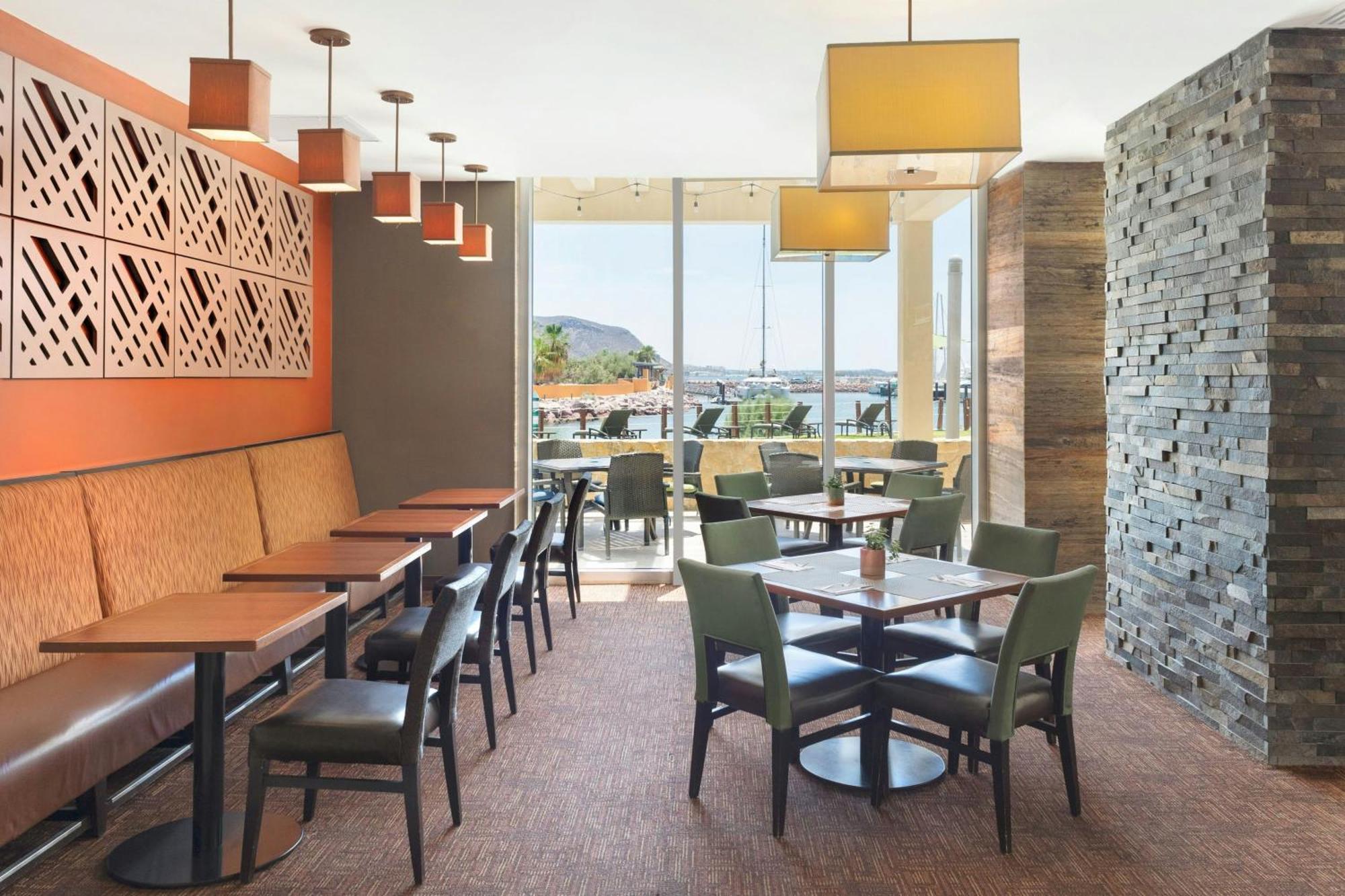 Courtyard By Marriott Baja California Sur 4* La Paz