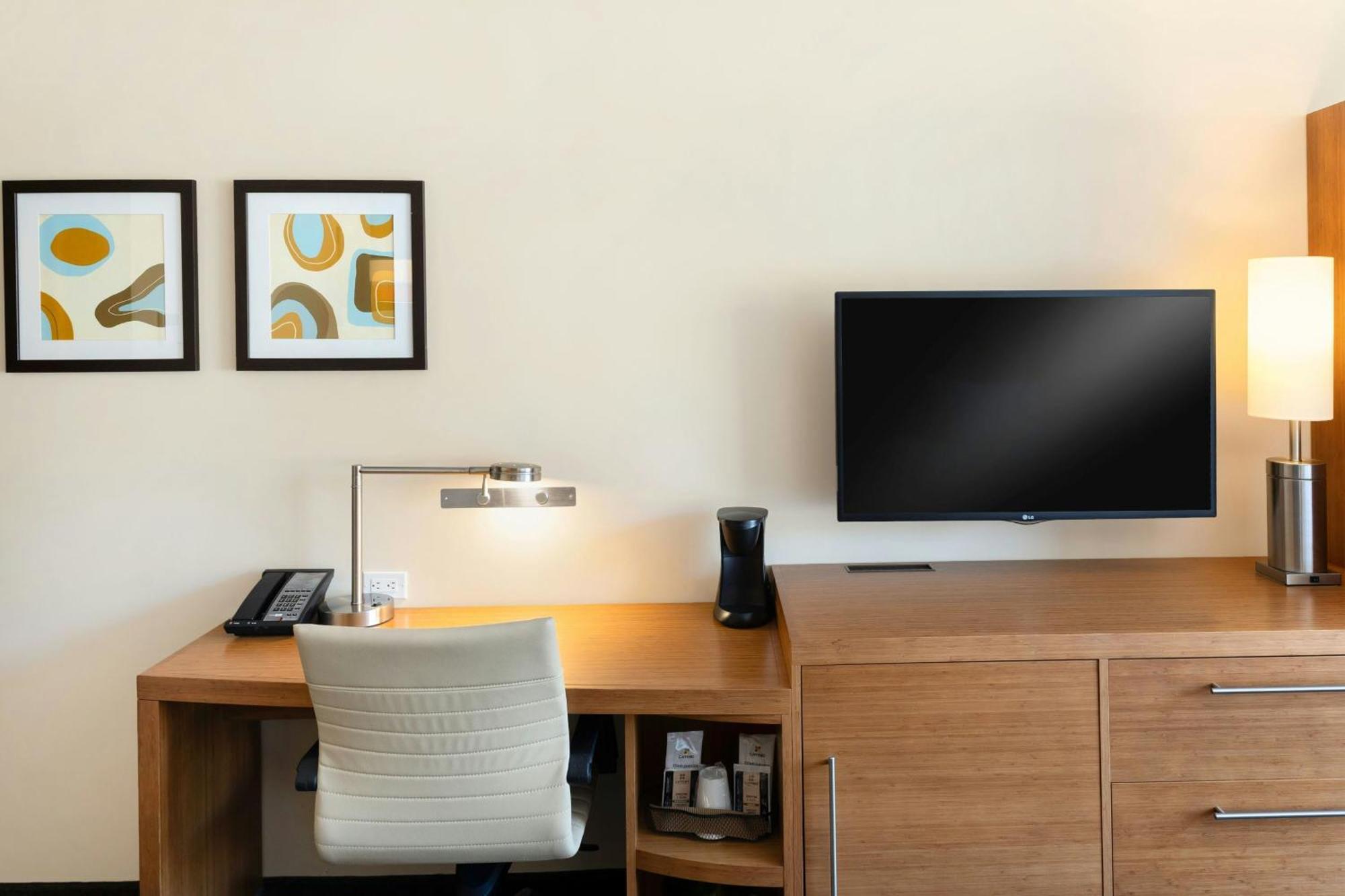 Courtyard By Marriott Baja California Sur Hotel 4*