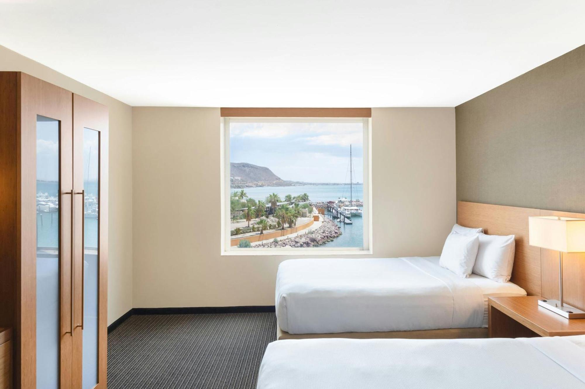 Hotel Courtyard By Marriott Baja California Sur