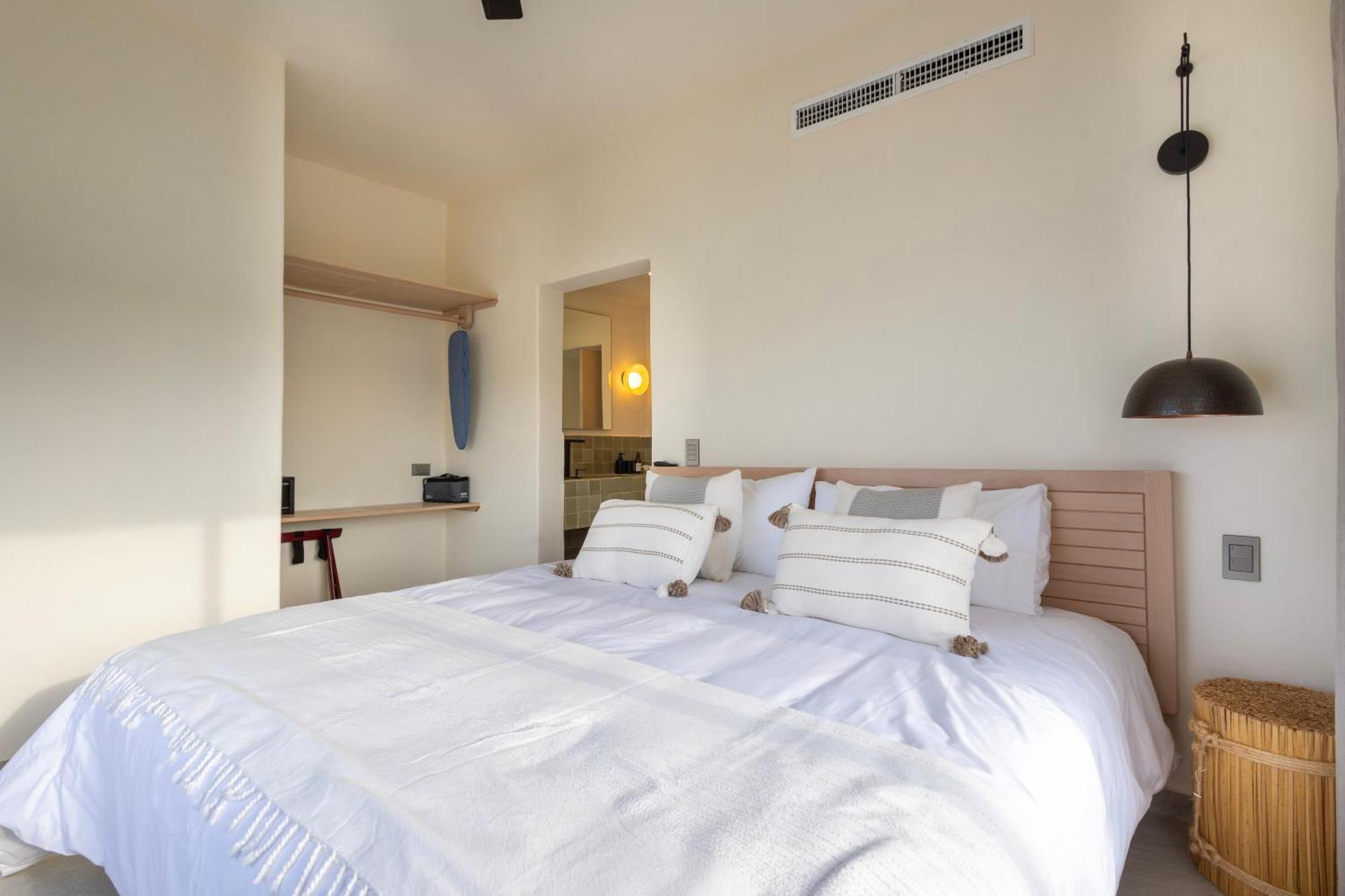 Cabo Break Hotel