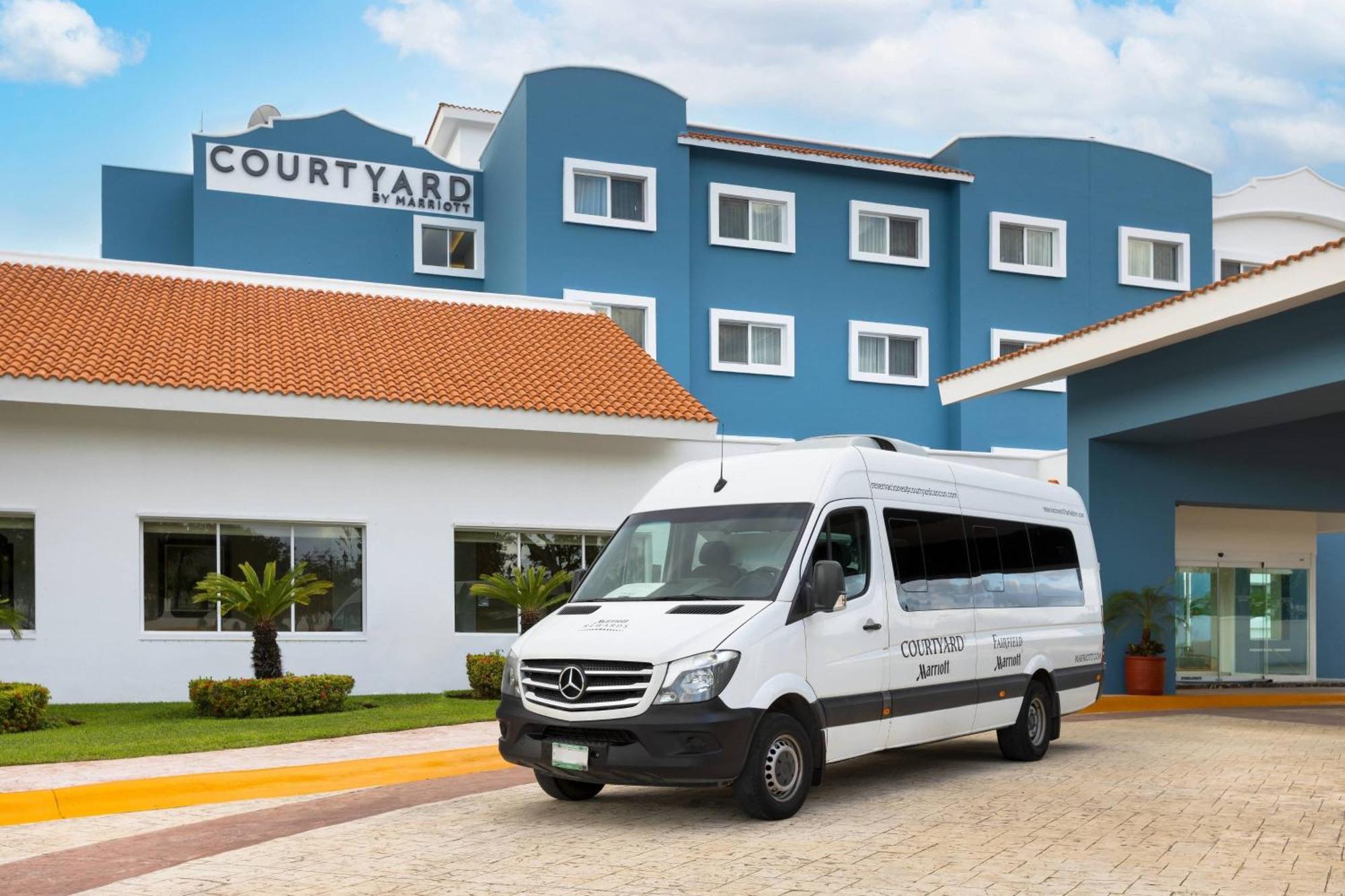 Courtyard By Marriott Cancun Airport 4*