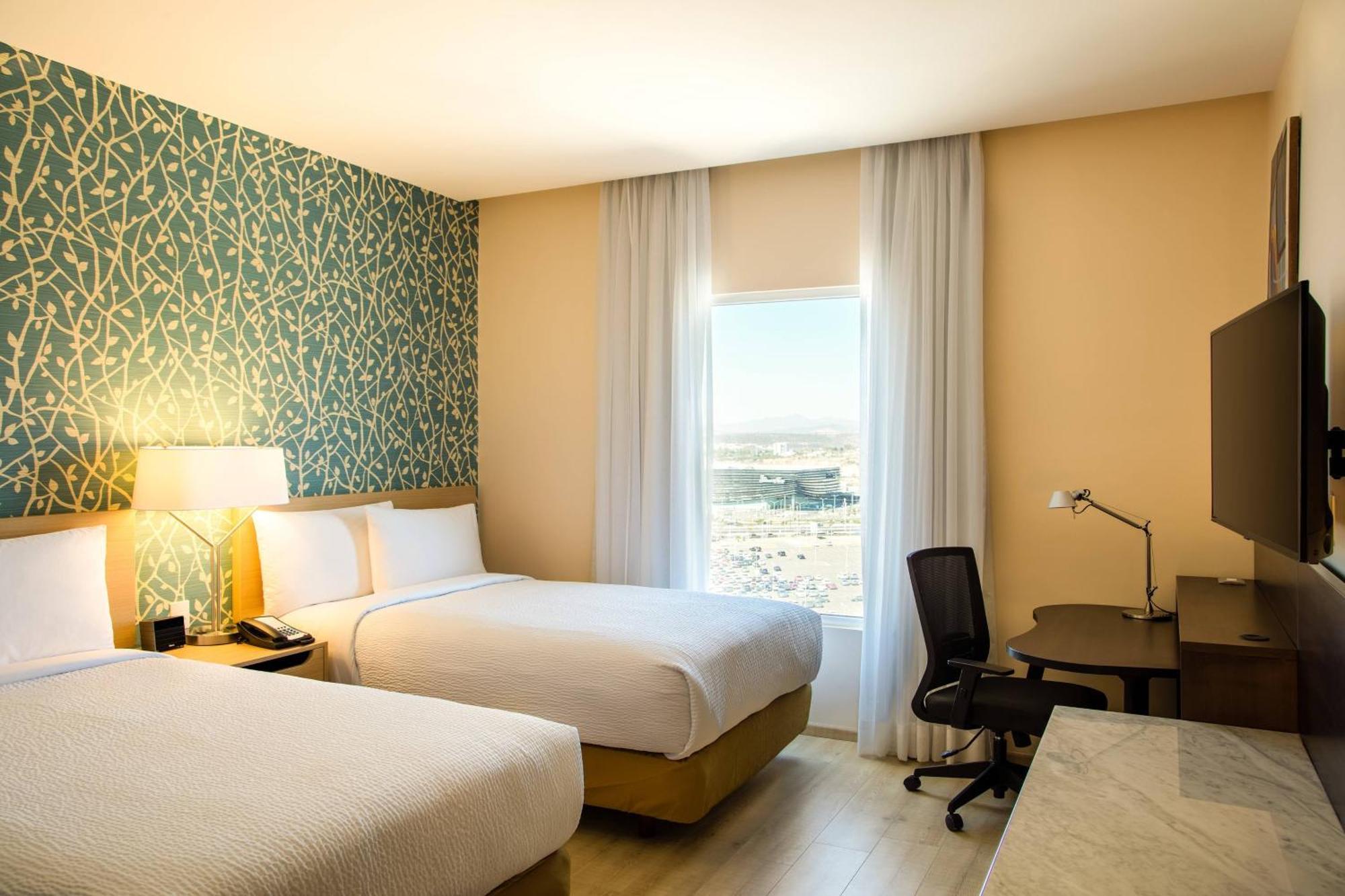 Fairfield & Juriquilla Hotel 4*