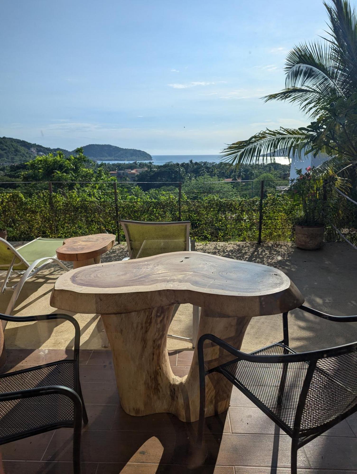 Casa Arcoiris Bed & Breakfast Zihuatanejo
