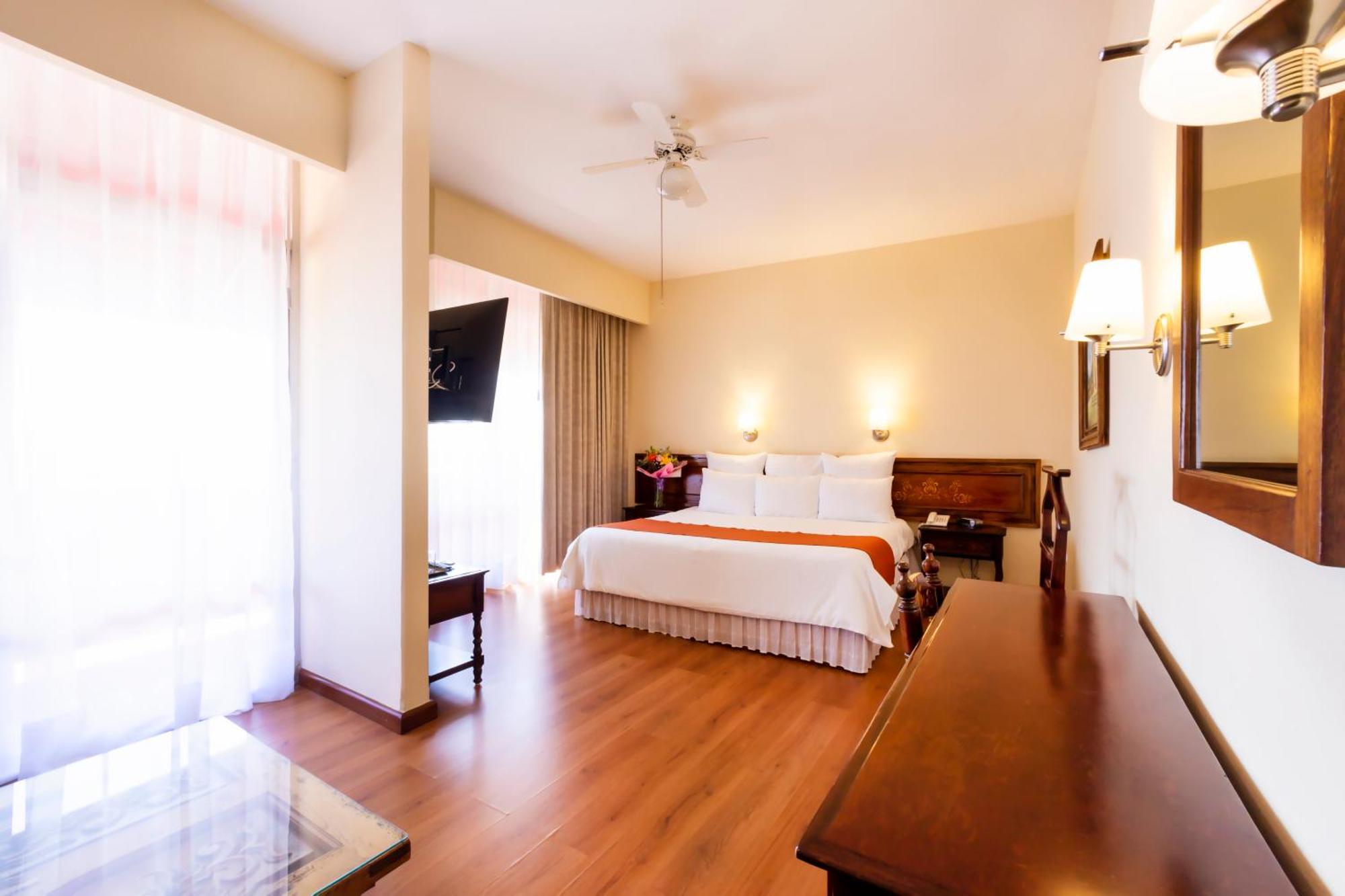 Plaza Uruapan Hotel