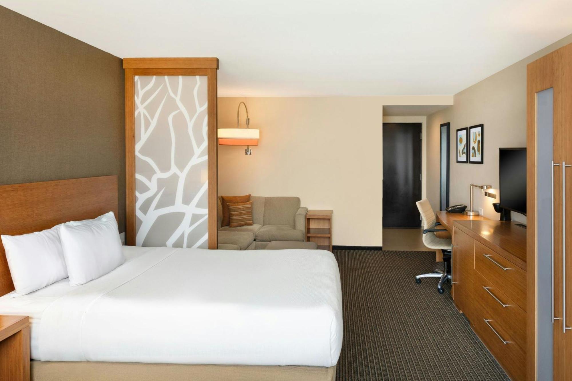 Hotel Courtyard By Marriott Baja California Sur 4*