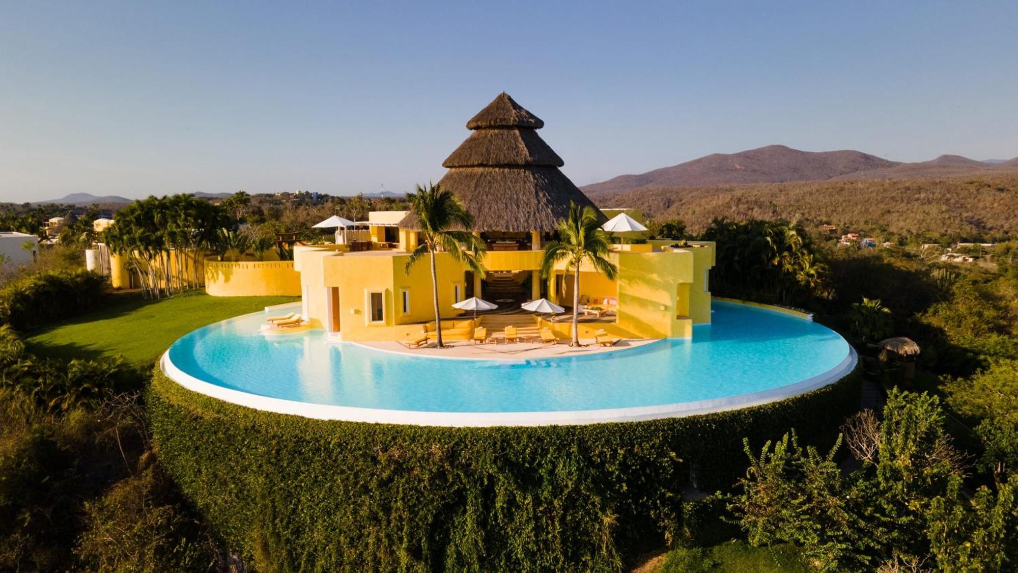 Hotel Sol De Oriente In Careyes