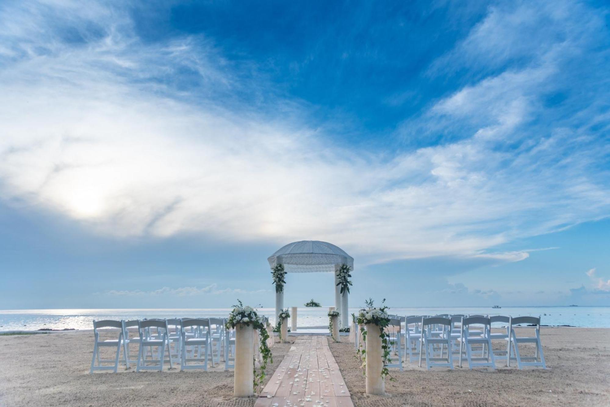 Presidente Intercontinental & By Ihg Resort