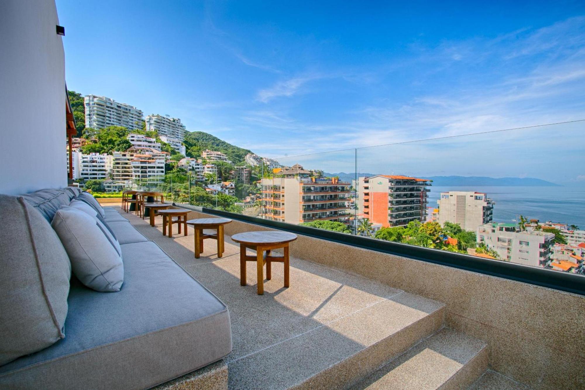 Hgtv Funky Loft-style Condo, Mtn Views, Pool, Gym Holiday home