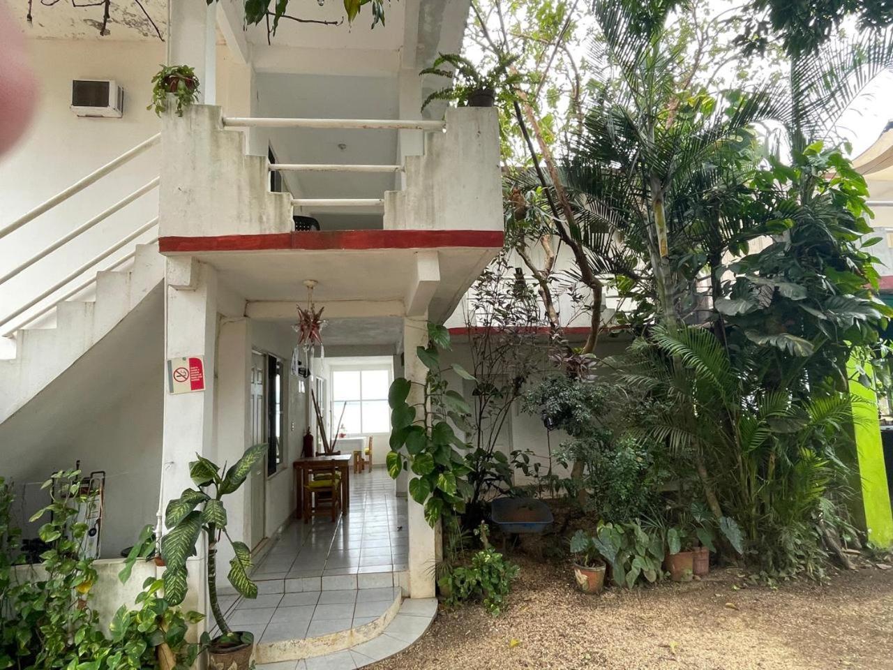 La Del Hotel