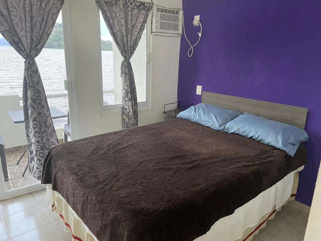 La Del Hotel
