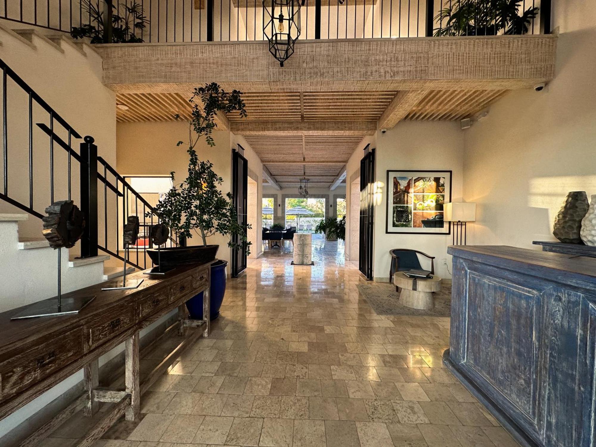 3bedrooms-5 Min Downtown-wifi-pool-jacuzzi-parking
