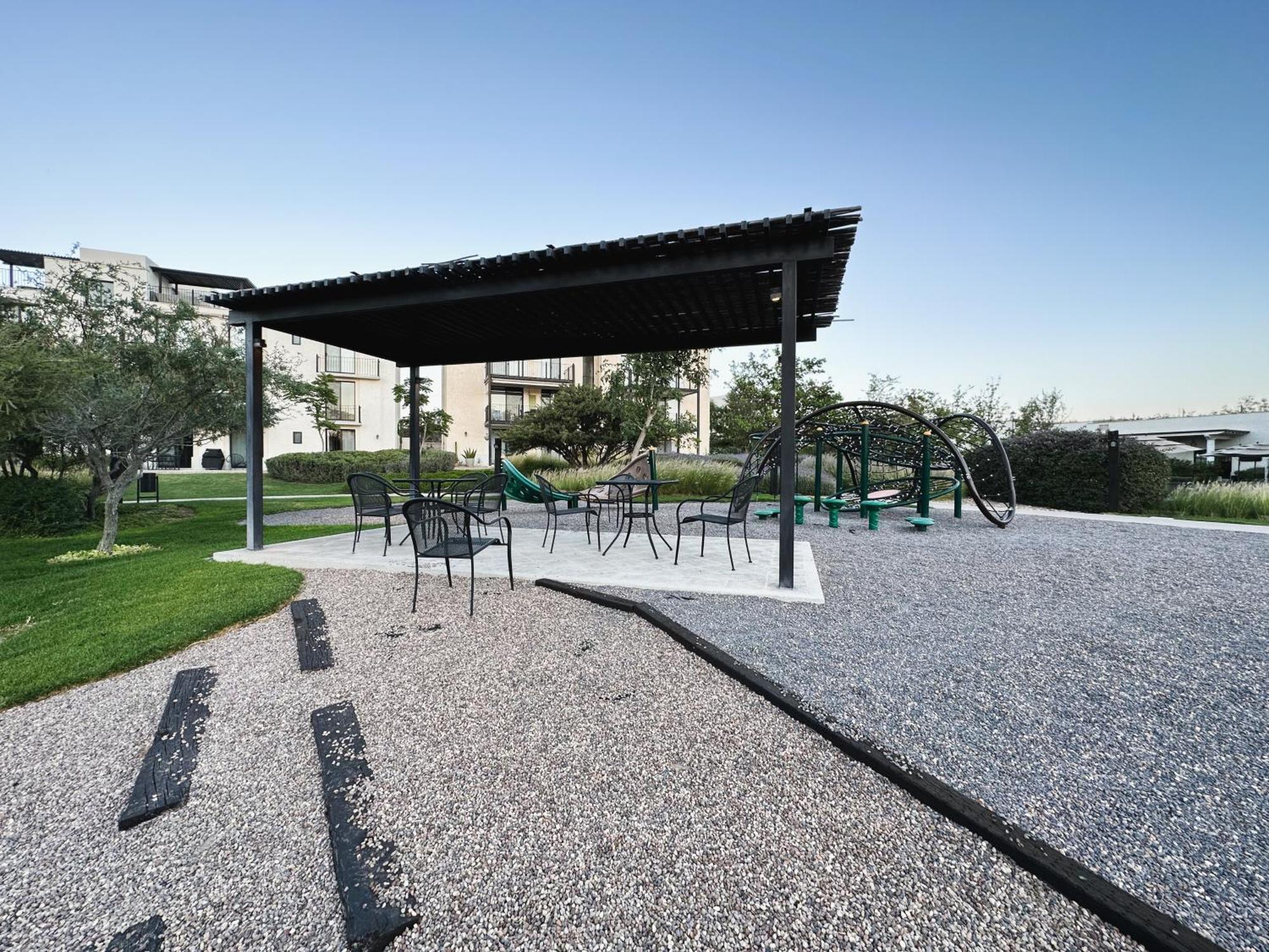 3bedrooms-5 Min Downtown-wifi-pool-jacuzzi-parking Holiday home