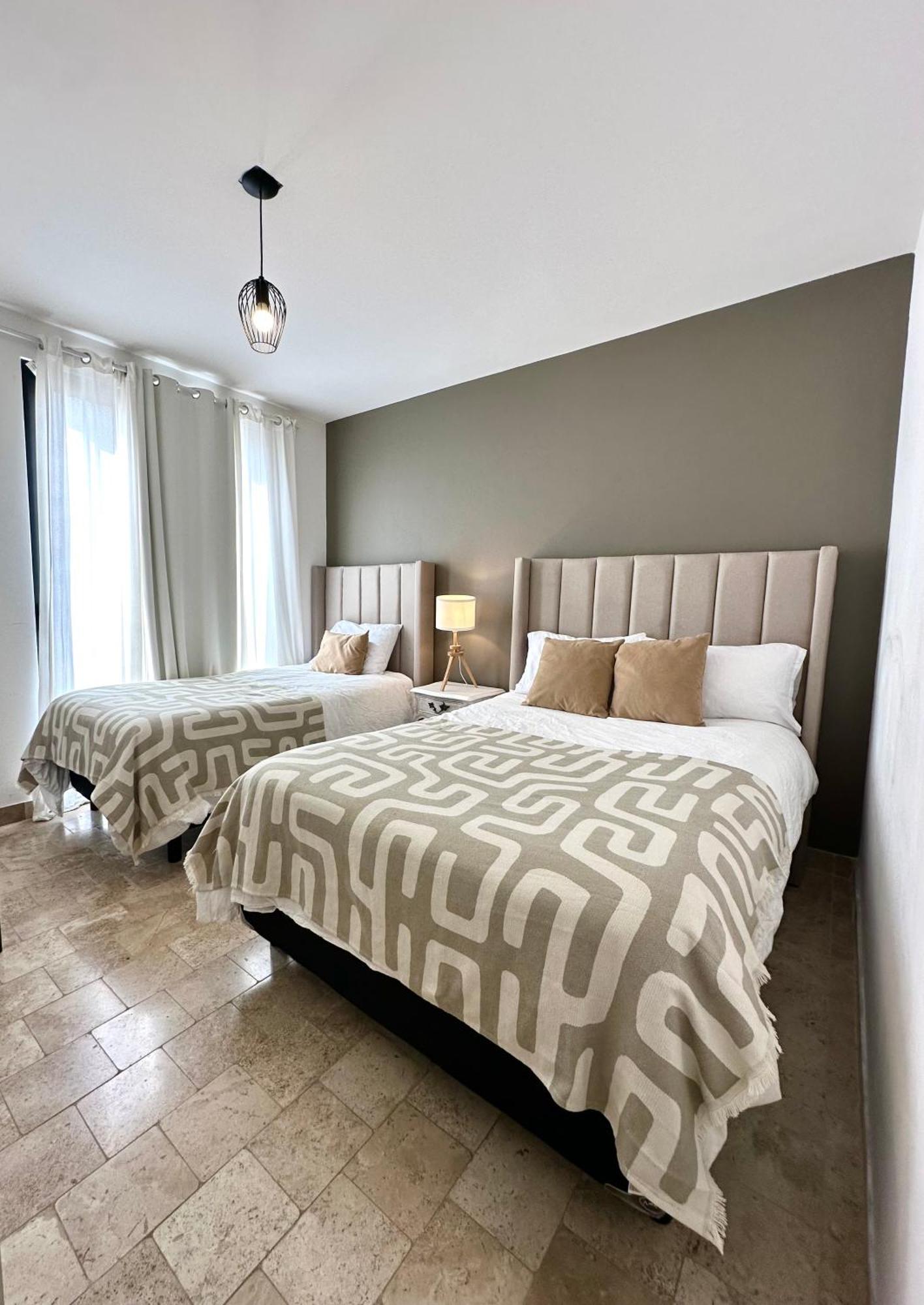 Holiday home 3bedrooms-5 Min Downtown-wifi-pool-jacuzzi-parking San Miguel de Allende
