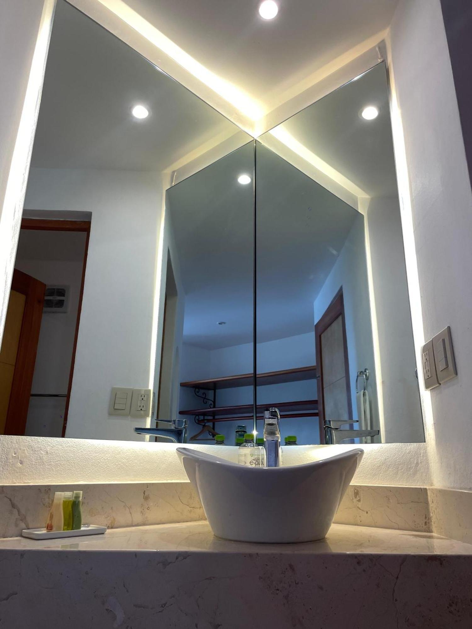 Aldea Del Bazar & Hotel Puerto Escondido (Oaxaca)