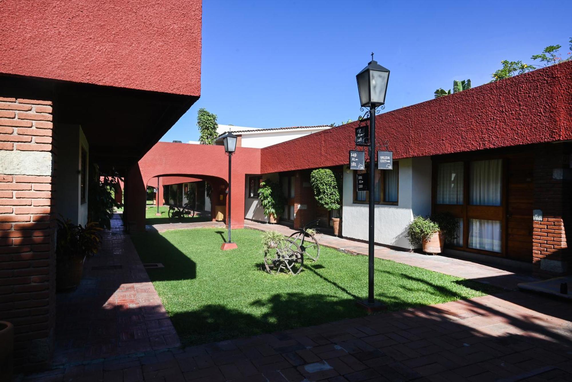 Hotel Hacienda 4*