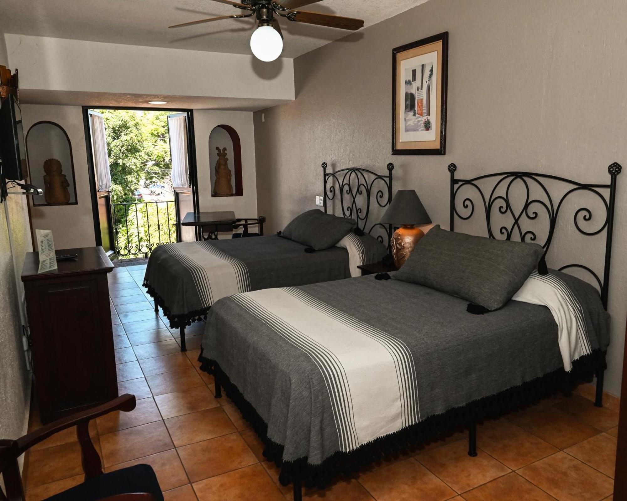 Hotel Hacienda 4*