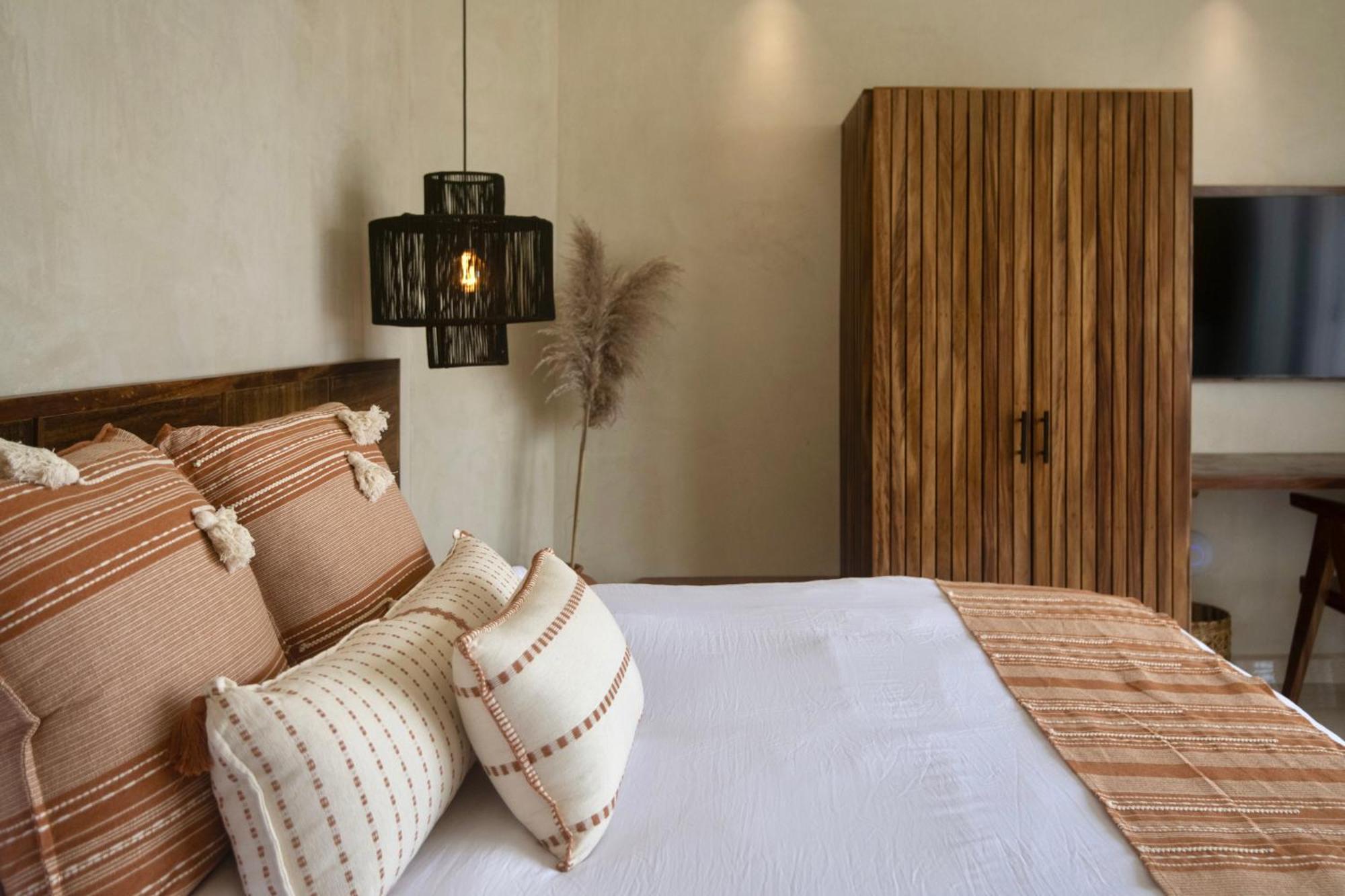 Mantra Boutique Hotel 4*
