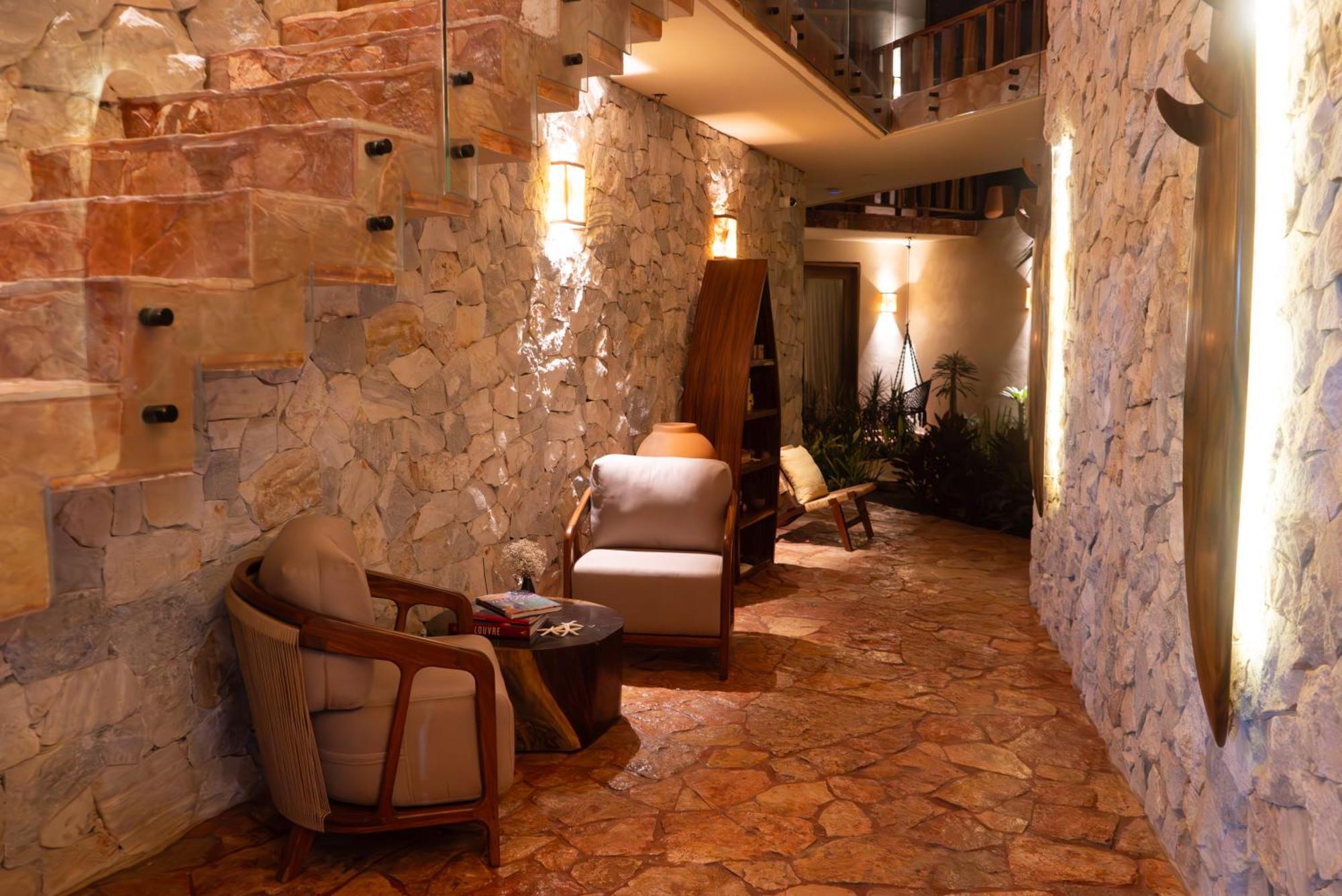 Mantra Boutique Hotel 4*