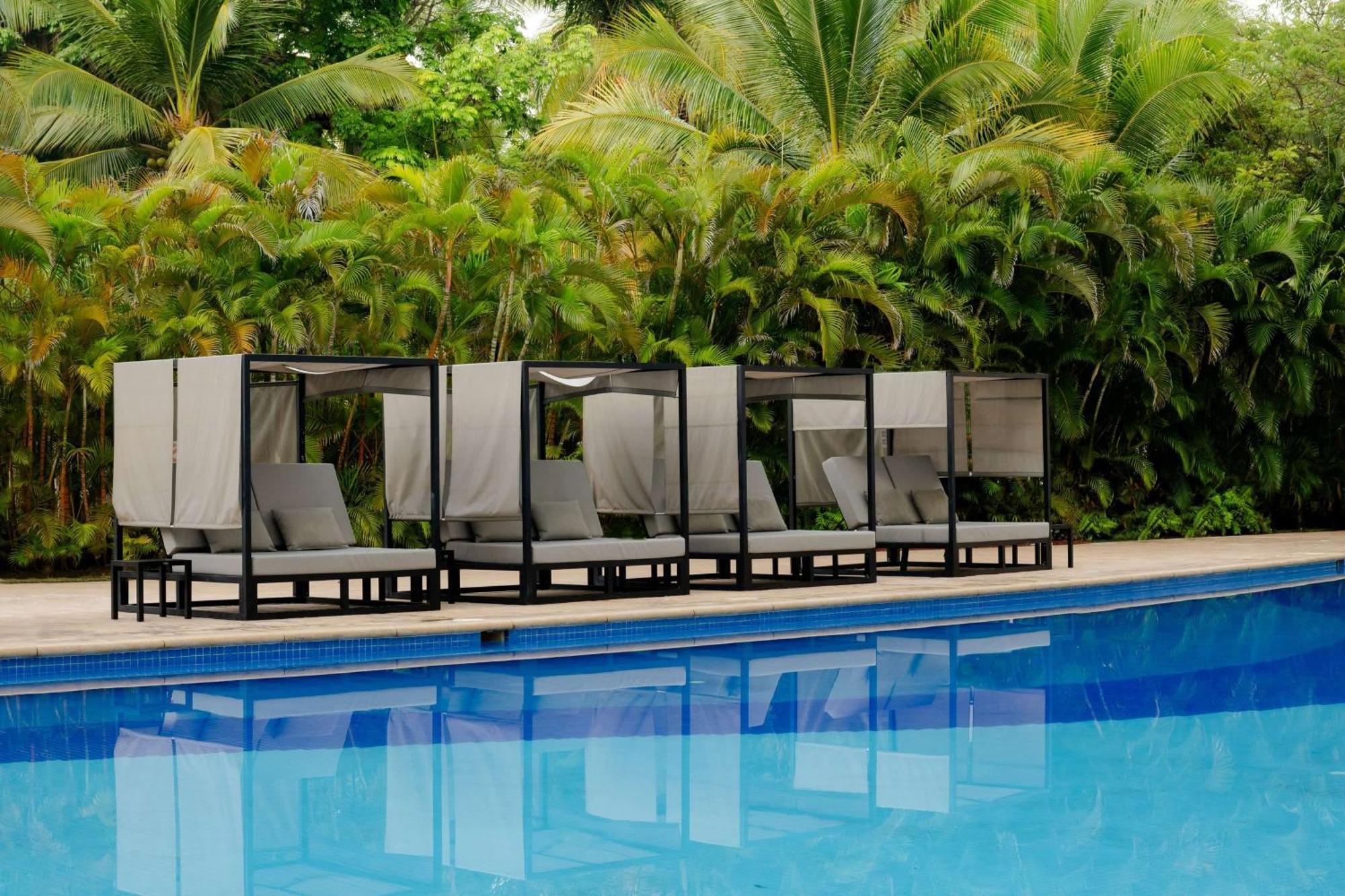 Wyndham Alltra Vallarta, Resort 4*