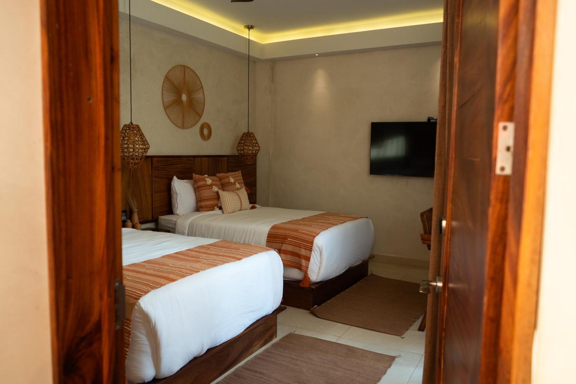 Mantra Boutique Hotel 4*