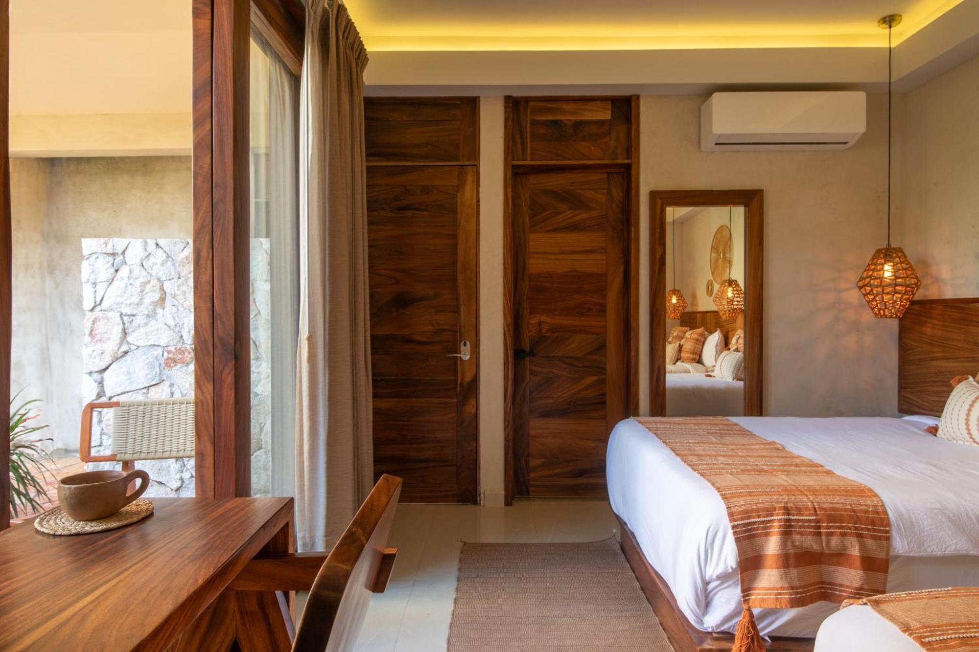 Mantra Boutique Hotel 4*