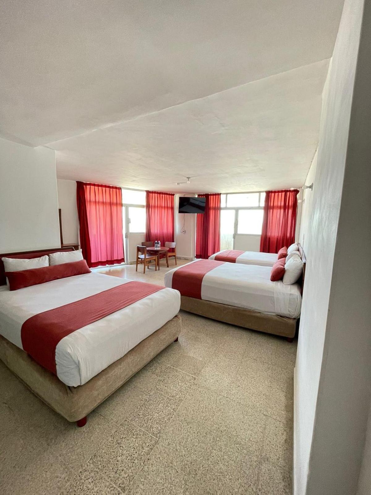 Royalty Hotel 3*