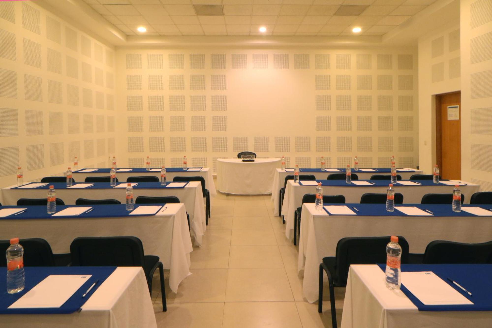Express By Ihg Hotel Manzanillo