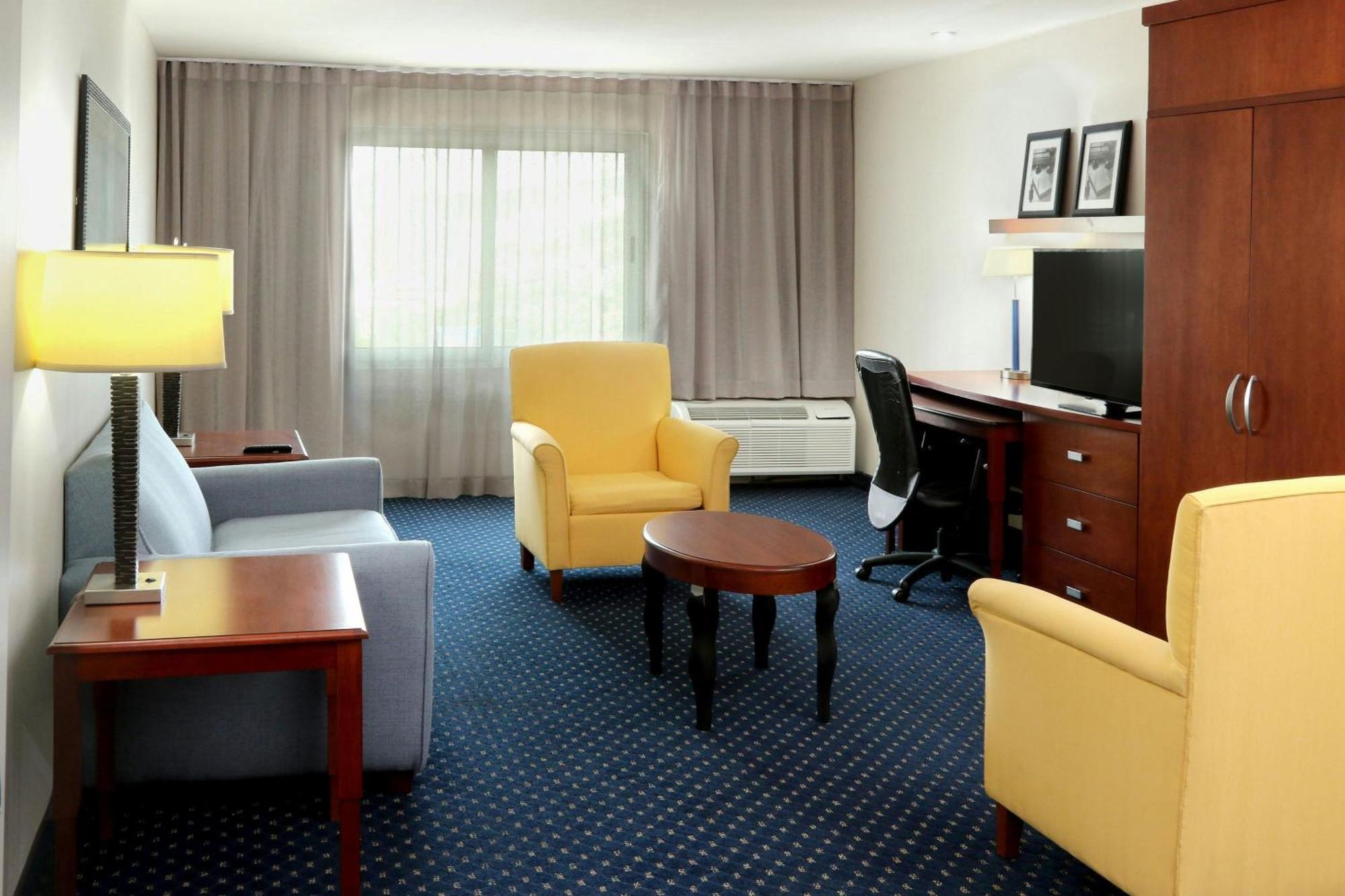 Courtyard San Jeronimo 4*