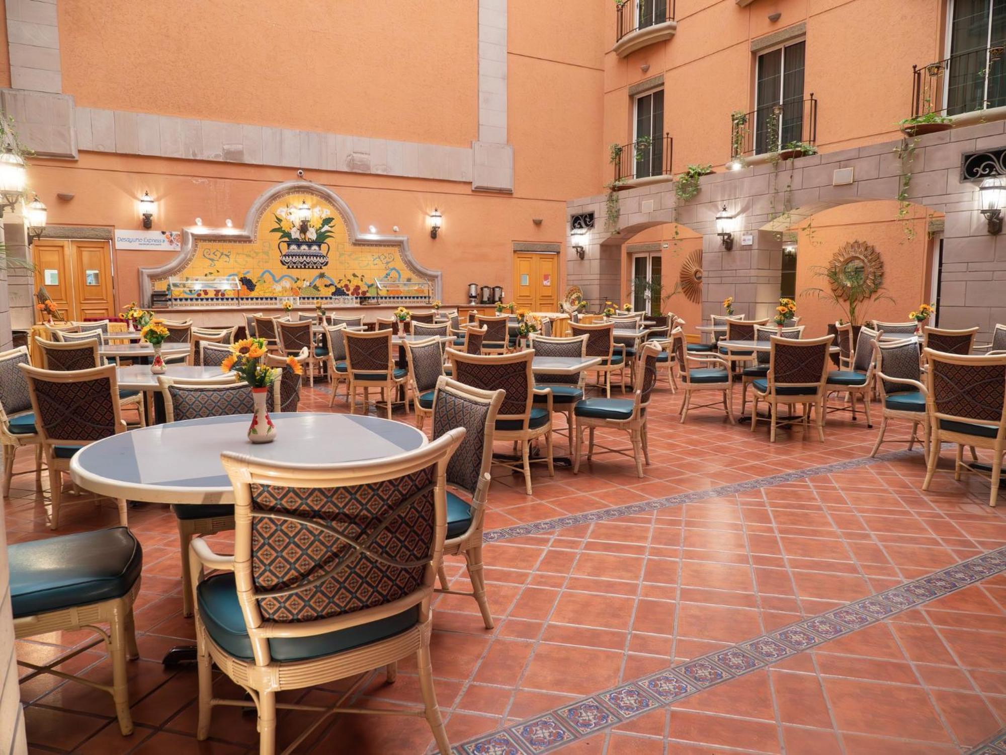 Express Silao-aeropuerto Bajio By Ihg 4* Silao