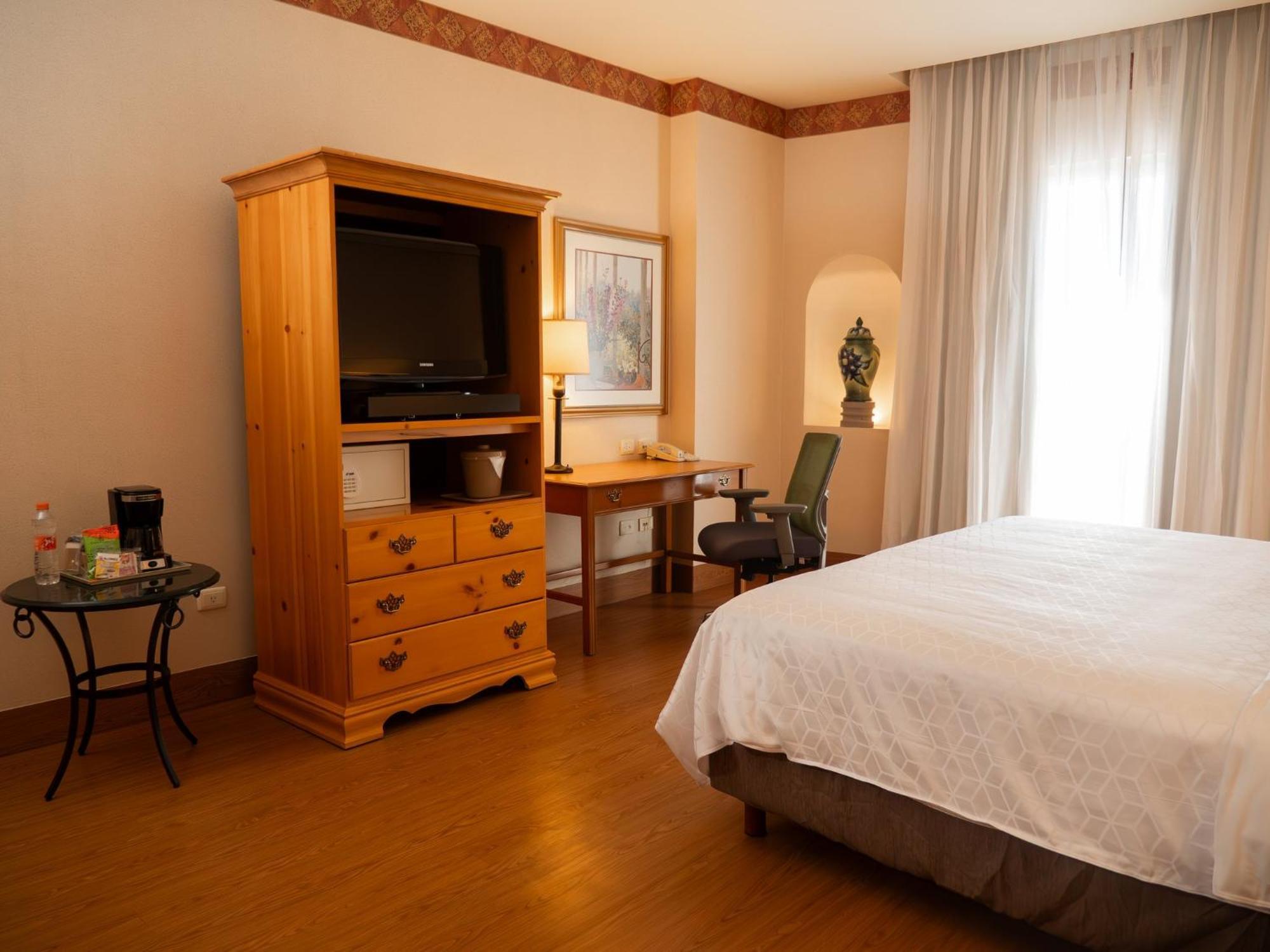 Hotel Express Silao-aeropuerto Bajio By Ihg 4*