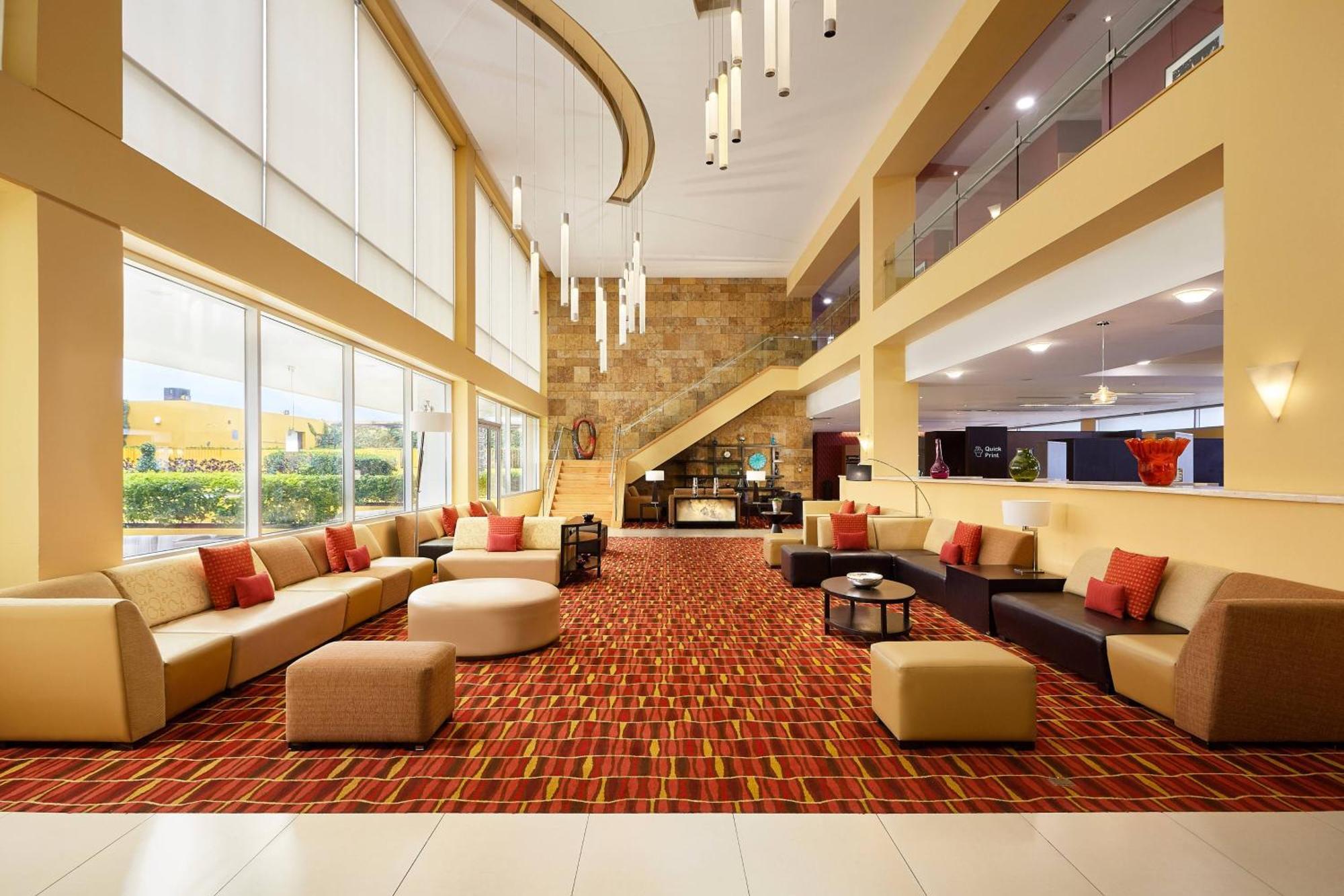 Courtyard By Marriott At The Poliforum Hotel Leon