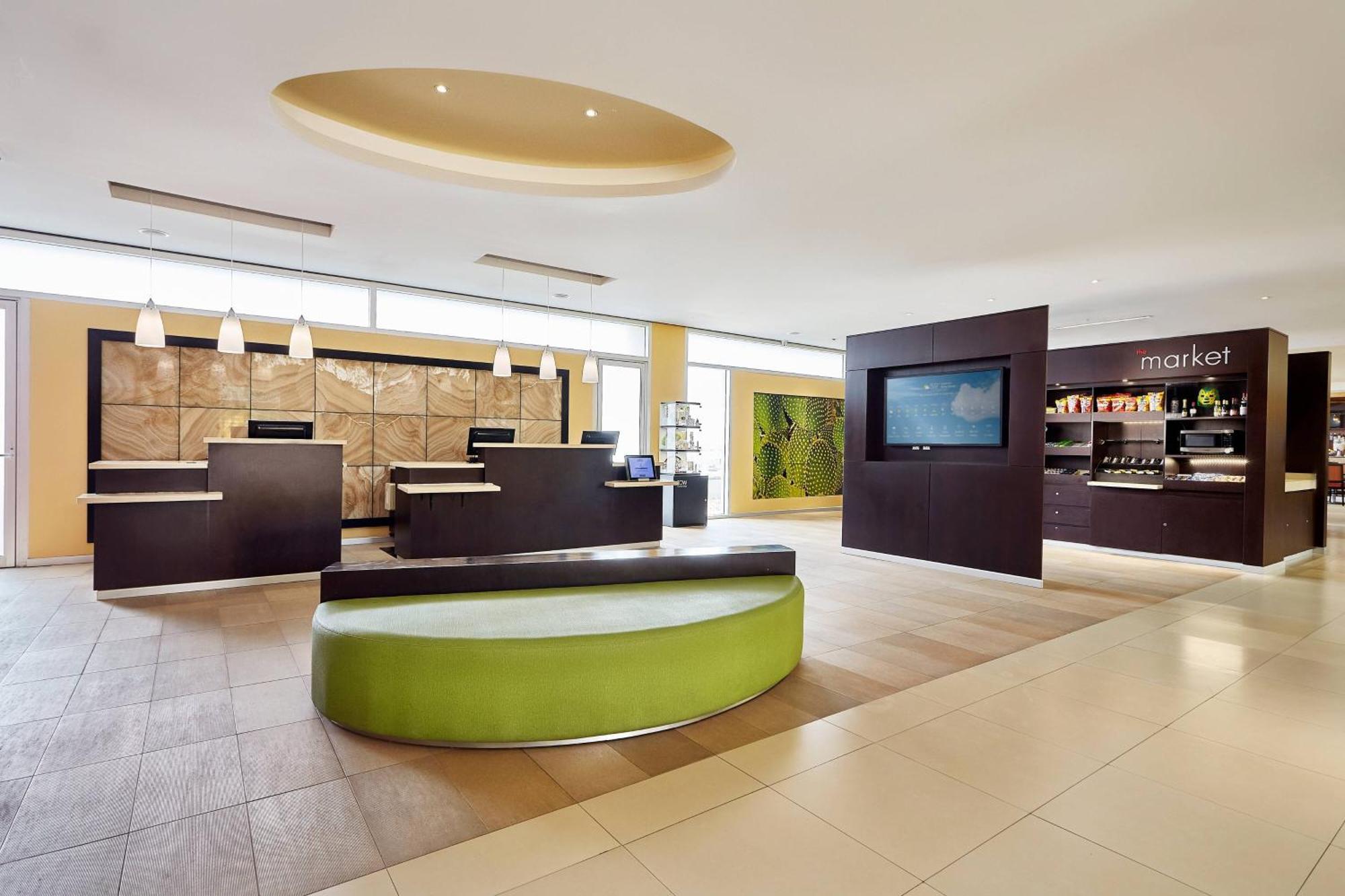 Courtyard By Marriott At The Poliforum Leon