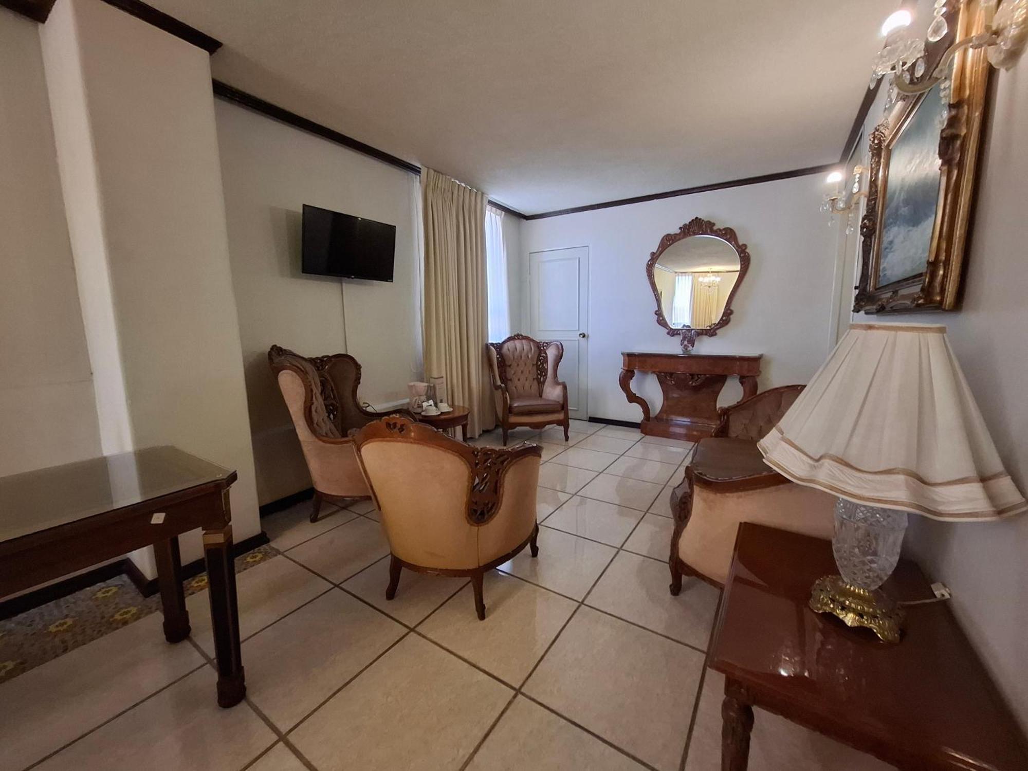 Aristos Hotel Puebla
