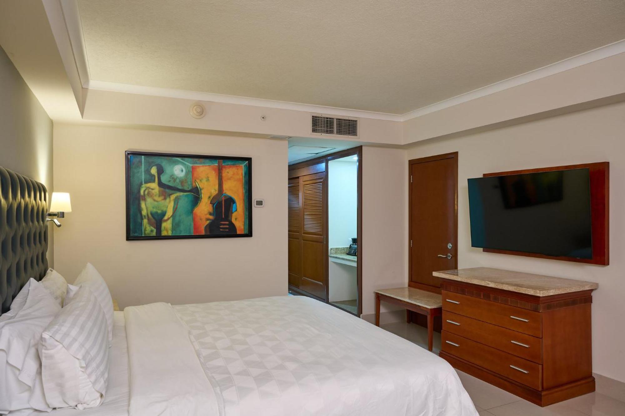 By Ihg Hotel