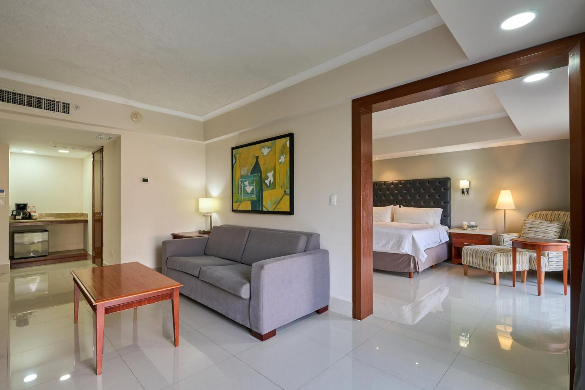 By Ihg 3*