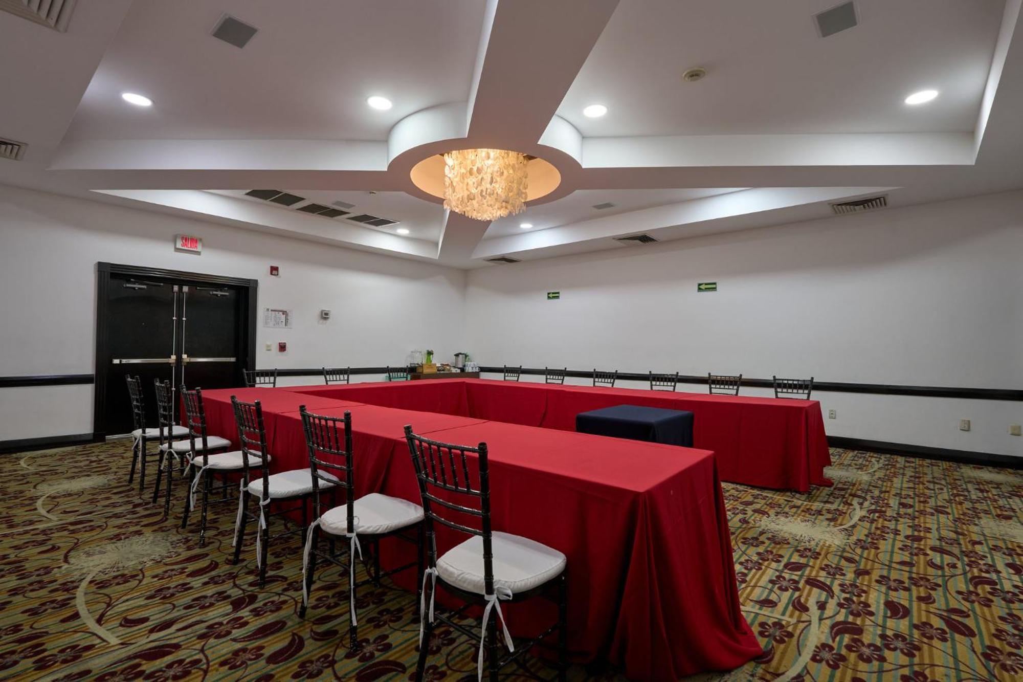 Hotel By Ihg
