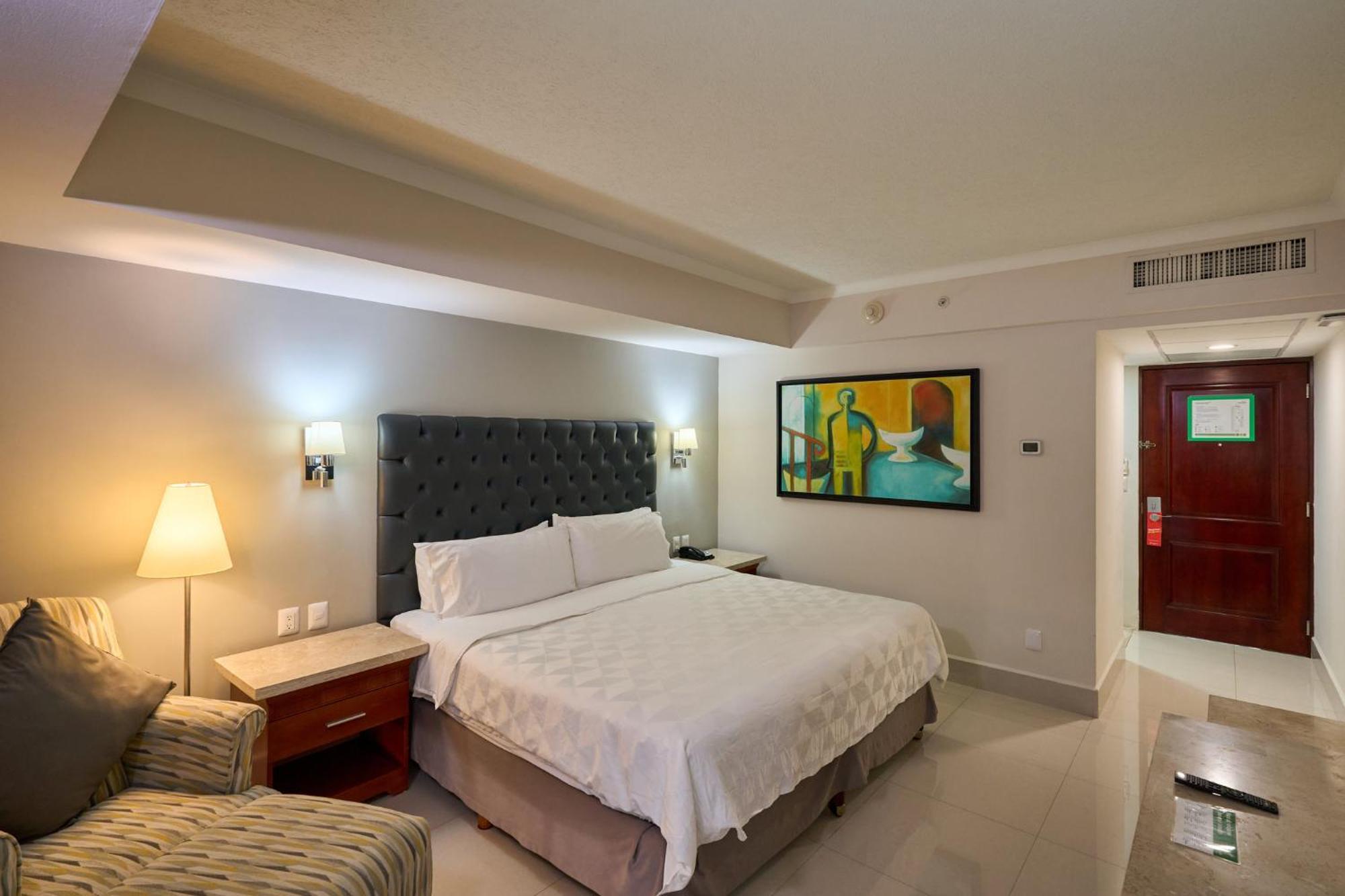 By Ihg