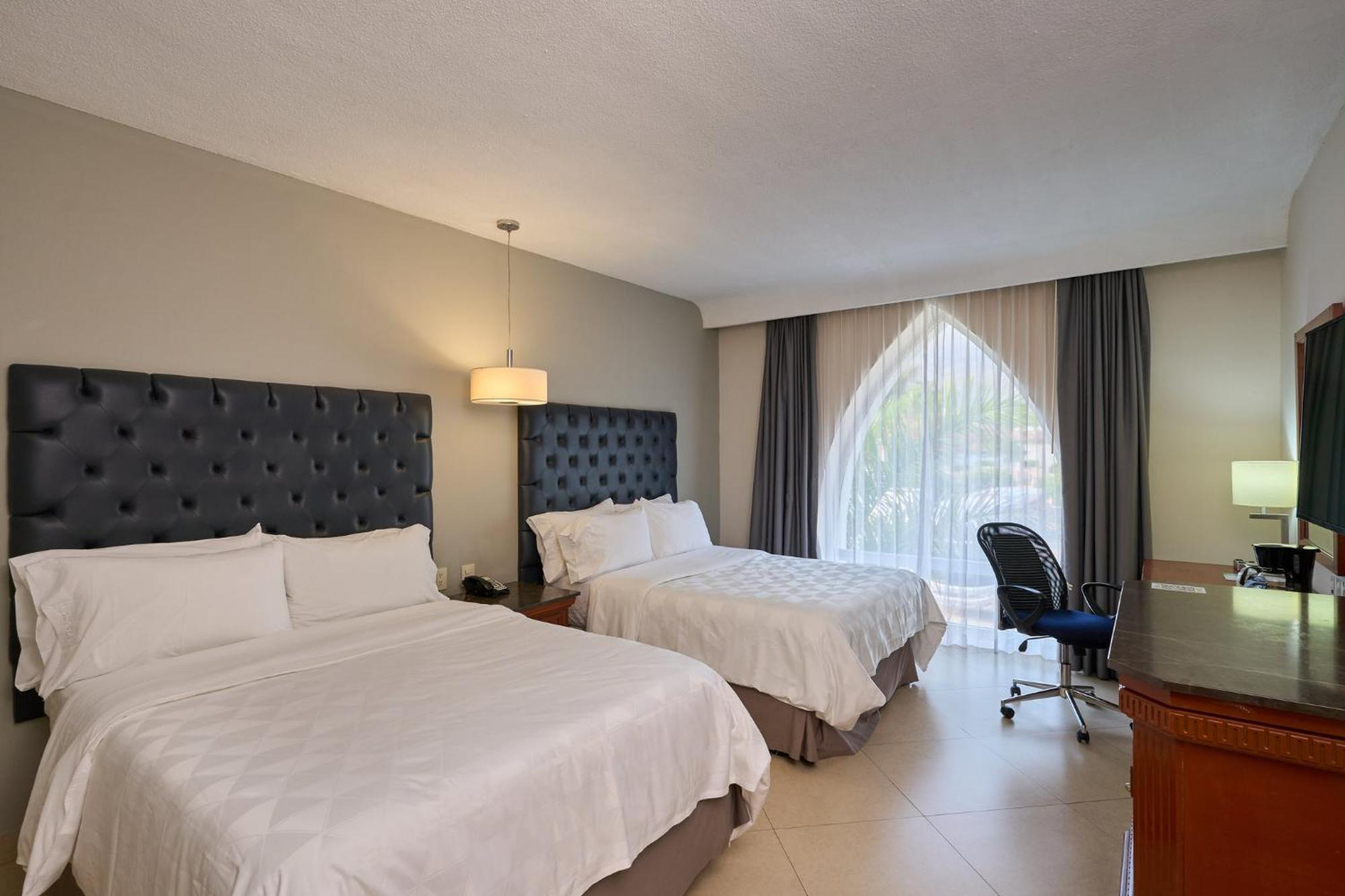 By Ihg Hotel