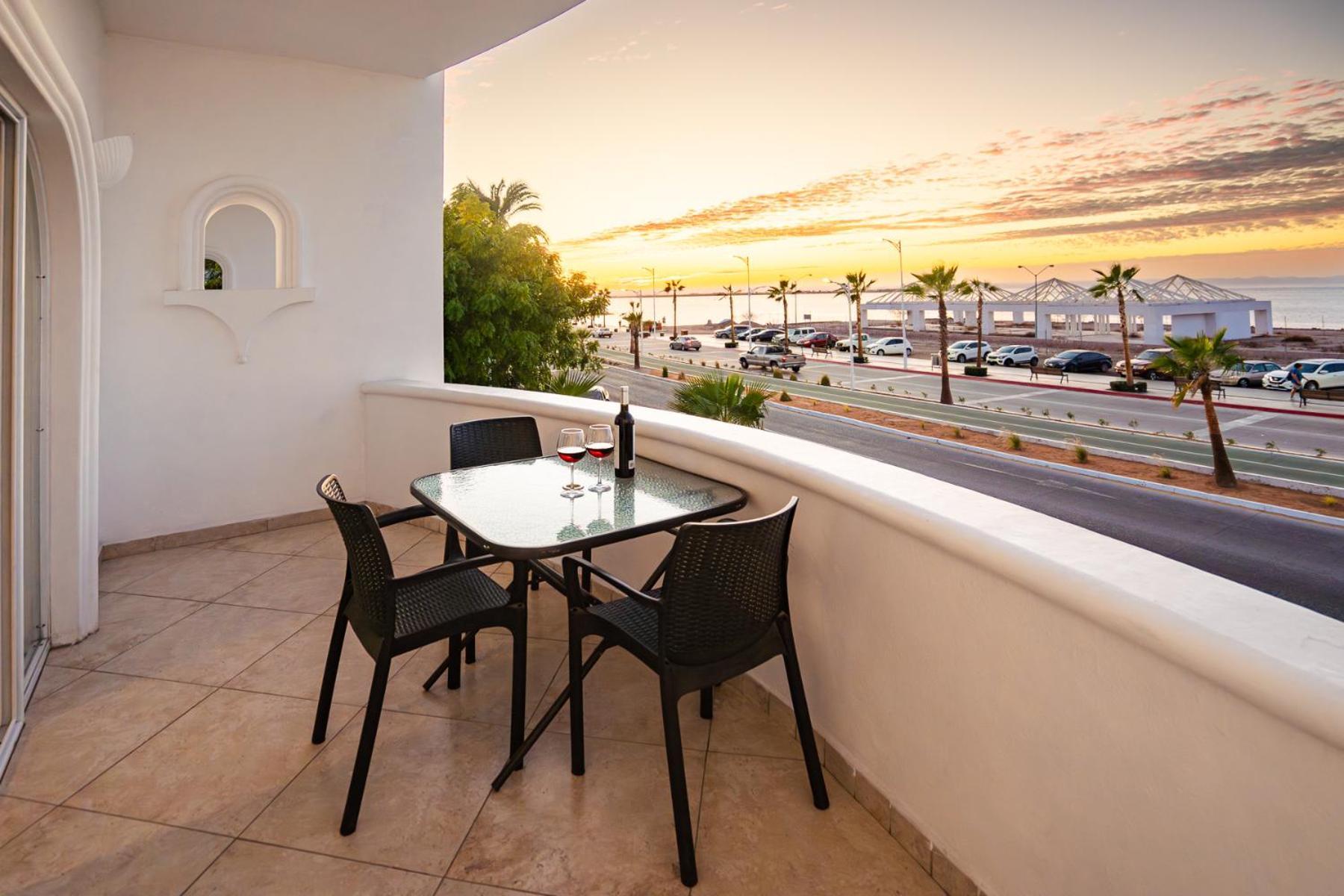 & El Moro Hotel