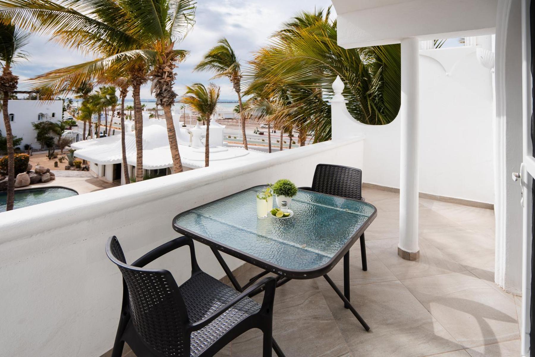 Hotel & El Moro 4*