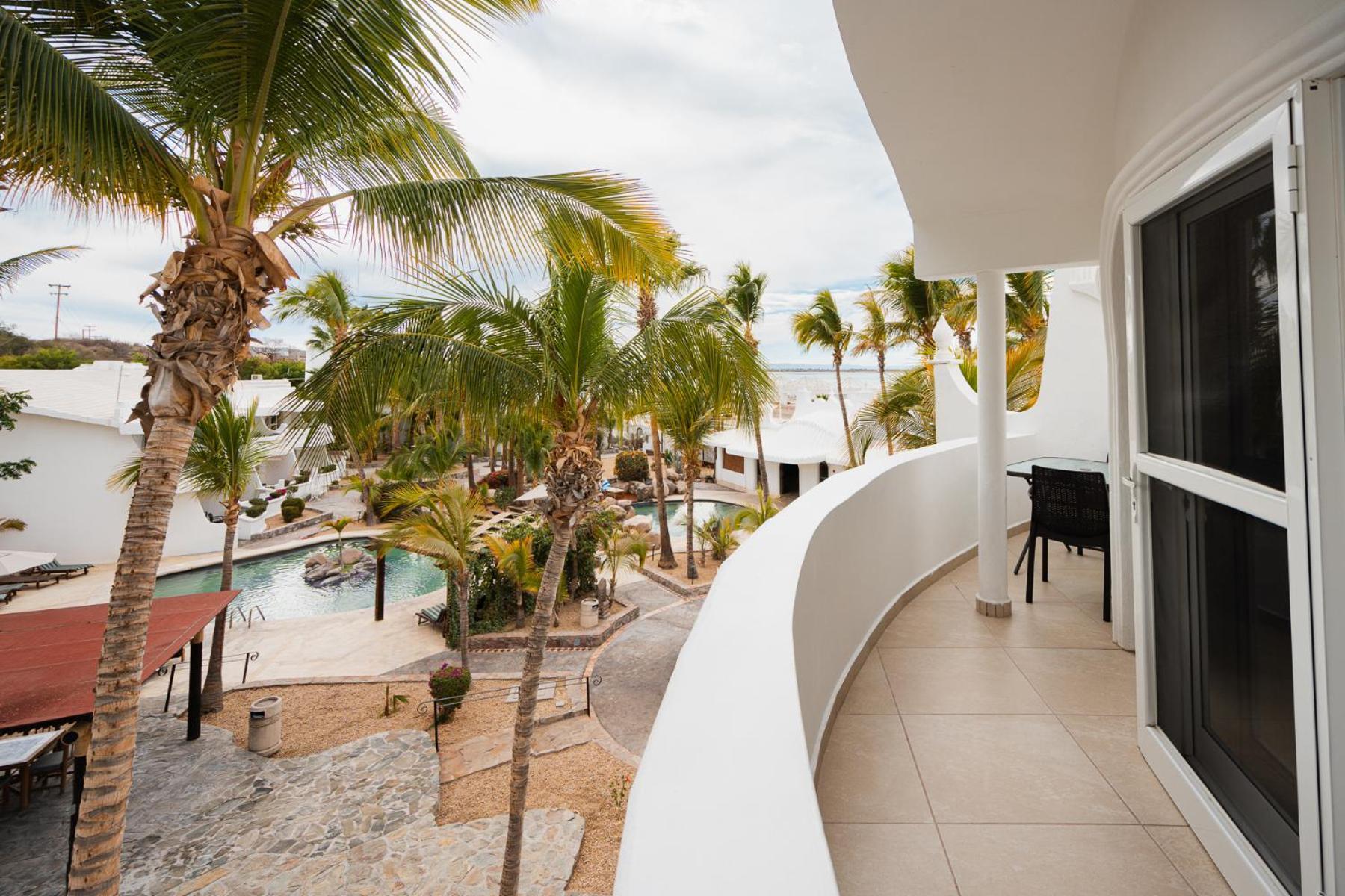 Hotel & El Moro La Paz