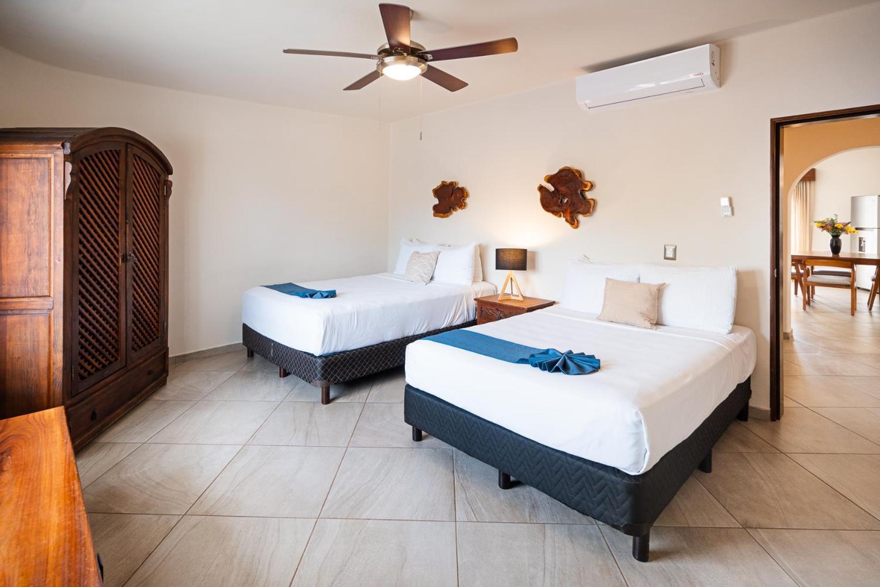 & El Moro Hotel