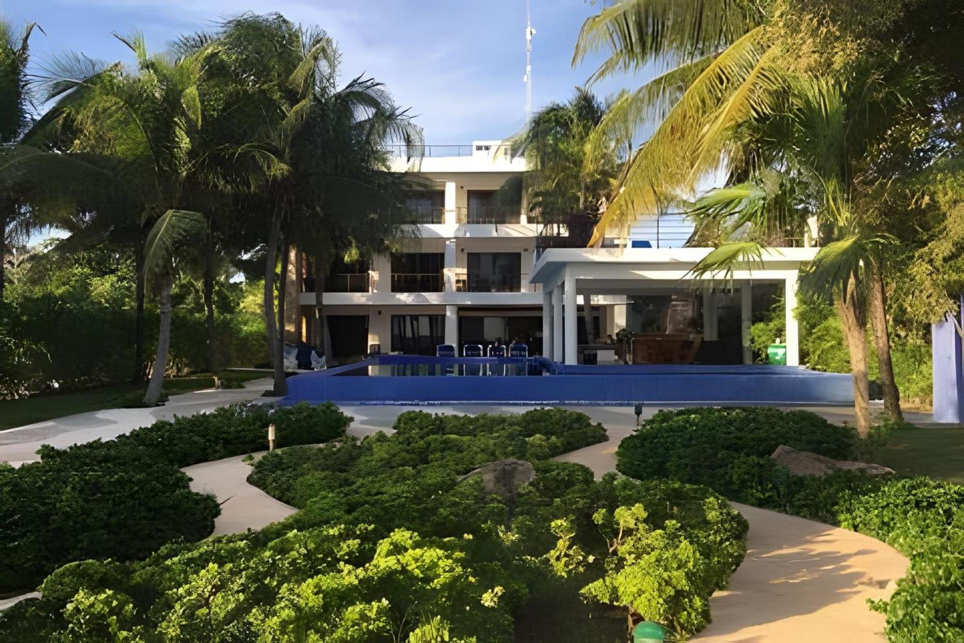 13bdr Bellamar - Private Chef - Beachfront - Weddings-business Retreats-golf-family * Akumal
