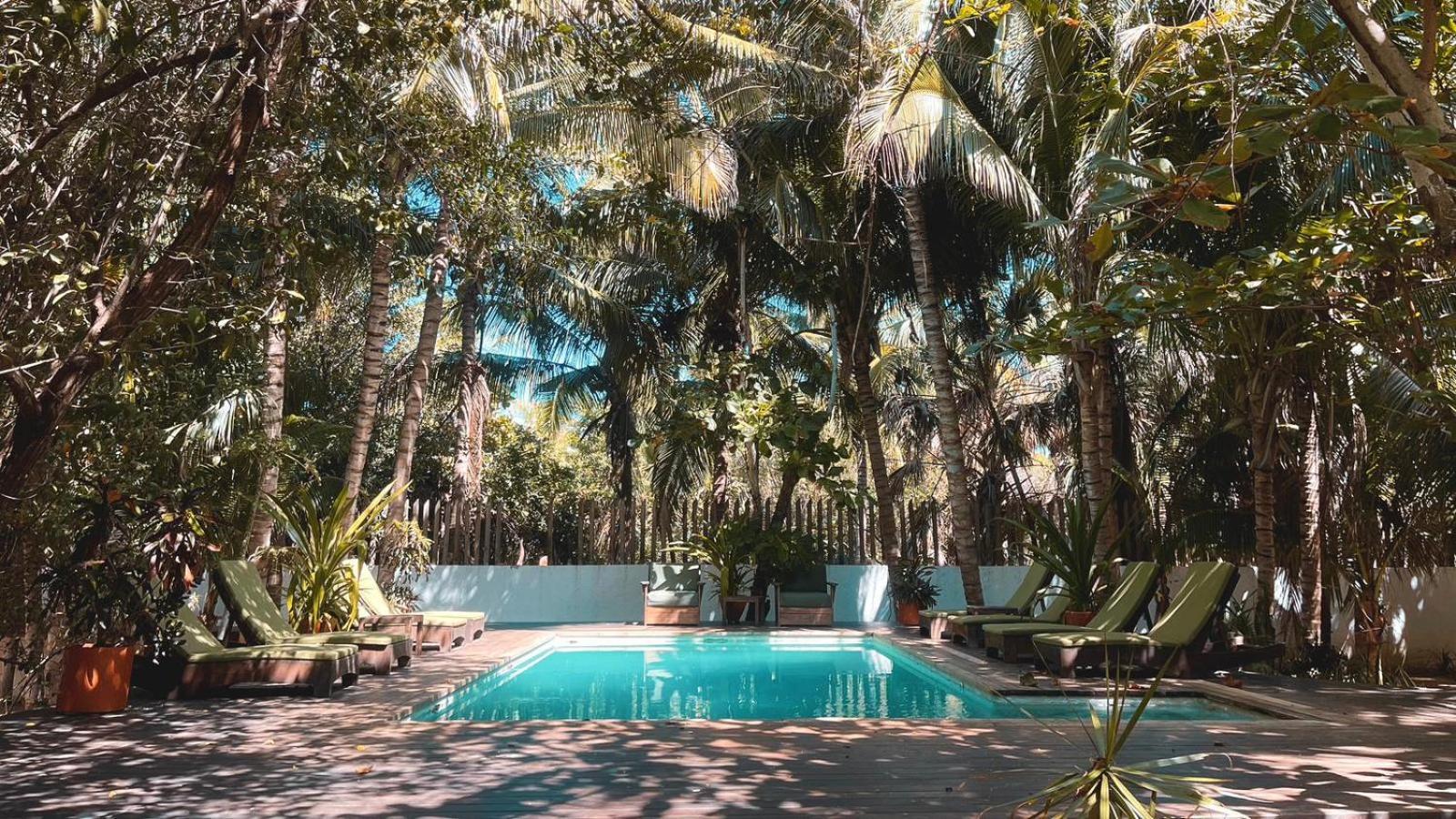Descalzo Hotel