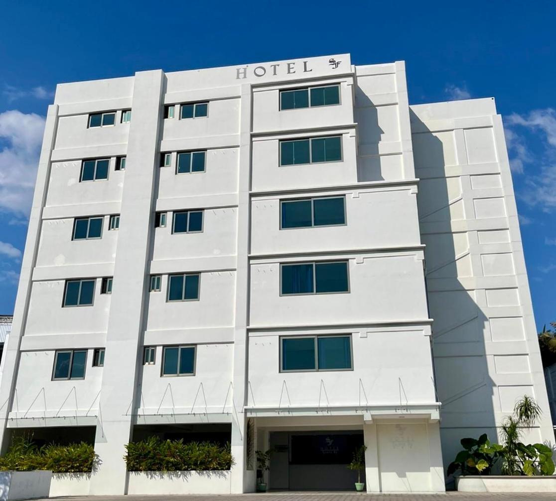 Santa Fe Hotel