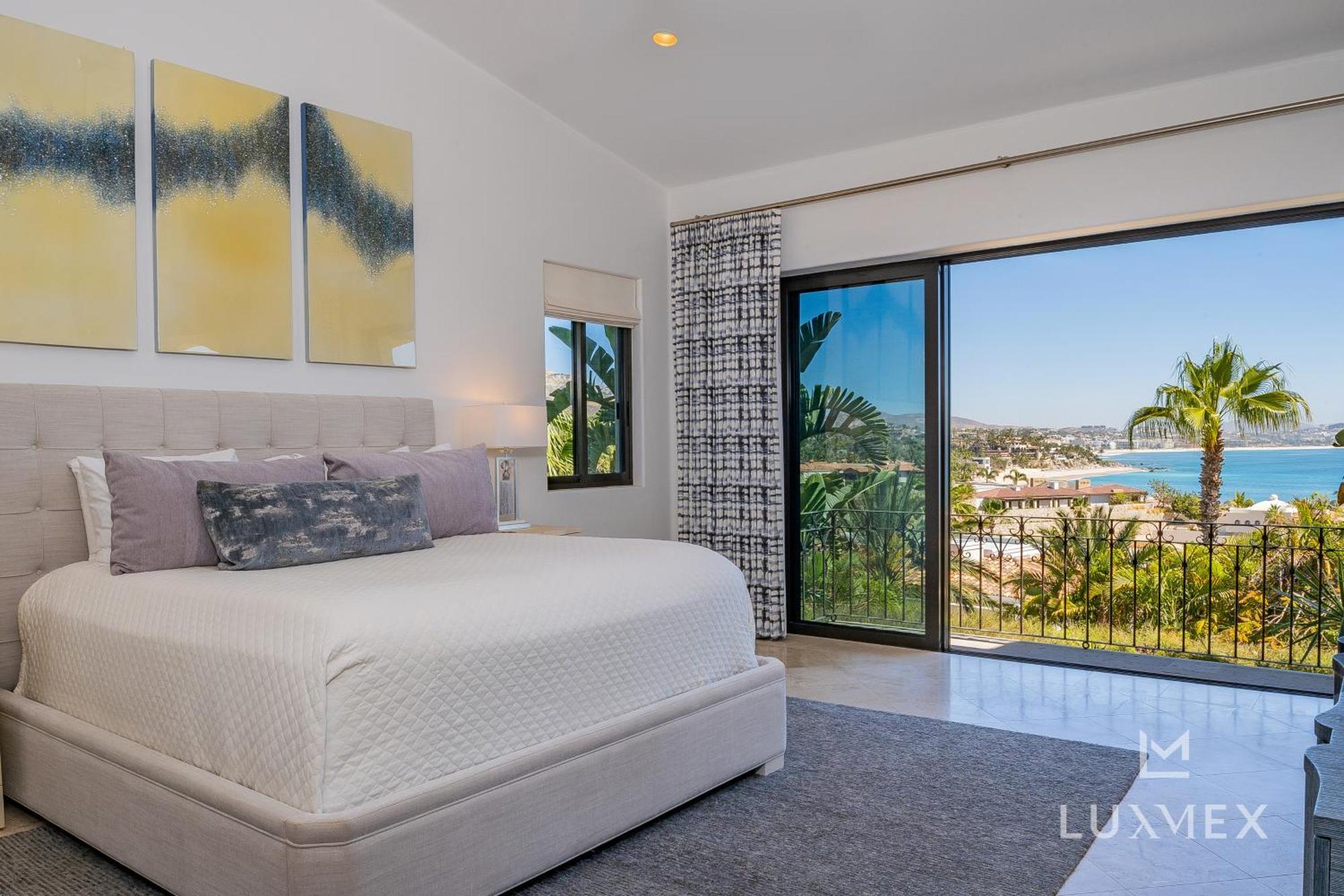 Two Neighboring Fully Staffed In Del Mar, Swimmable Beach! Villa *