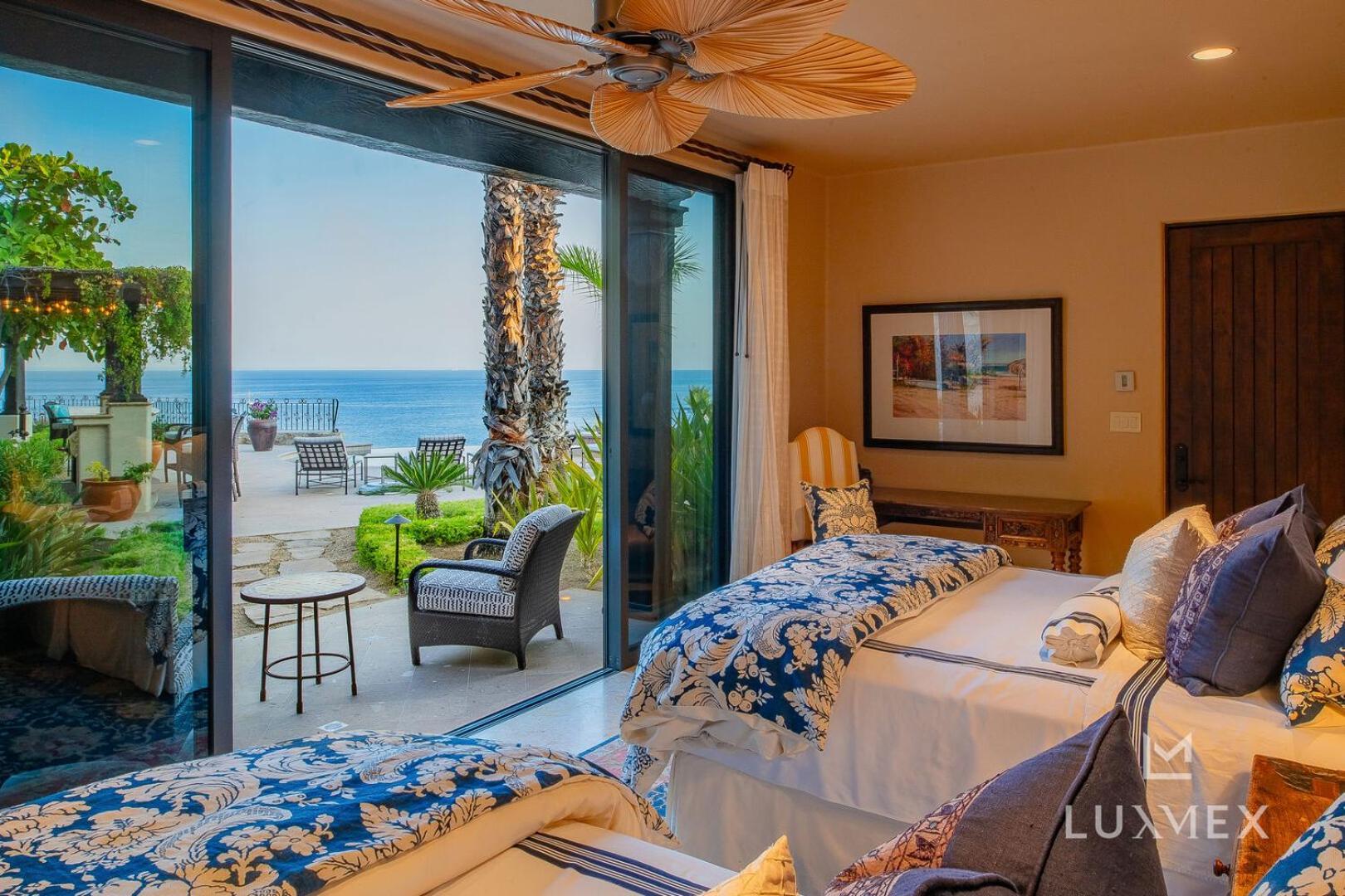 Del Mar Fully Staffed And Access To Golf & Palmilla Dunes Club *