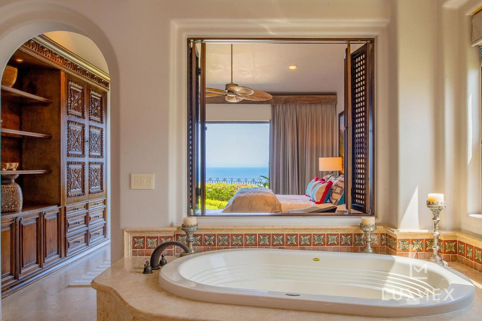 Del Mar Fully Staffed And Access To Golf & Palmilla Dunes Club Villa